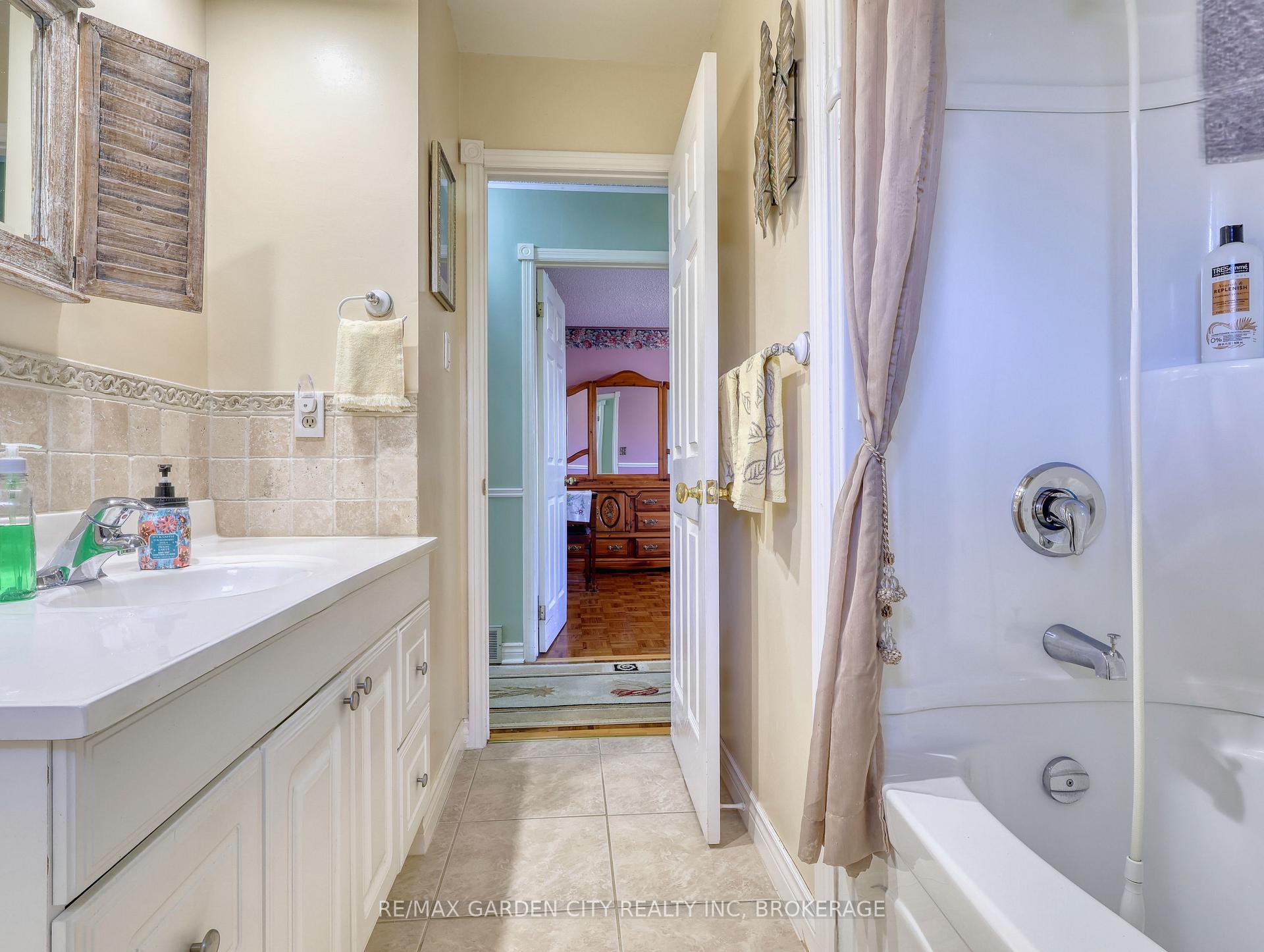 Photo 34 of 101 Keefer Road, Thorold, Confederation Heights — HOMEH
