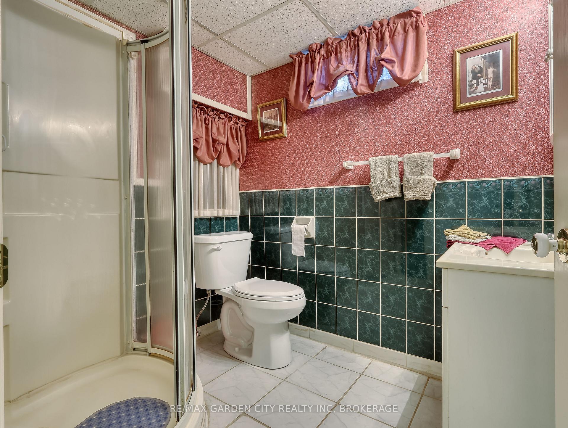 Photo 40 of 101 Keefer Road, Thorold, Confederation Heights — HOMEH
