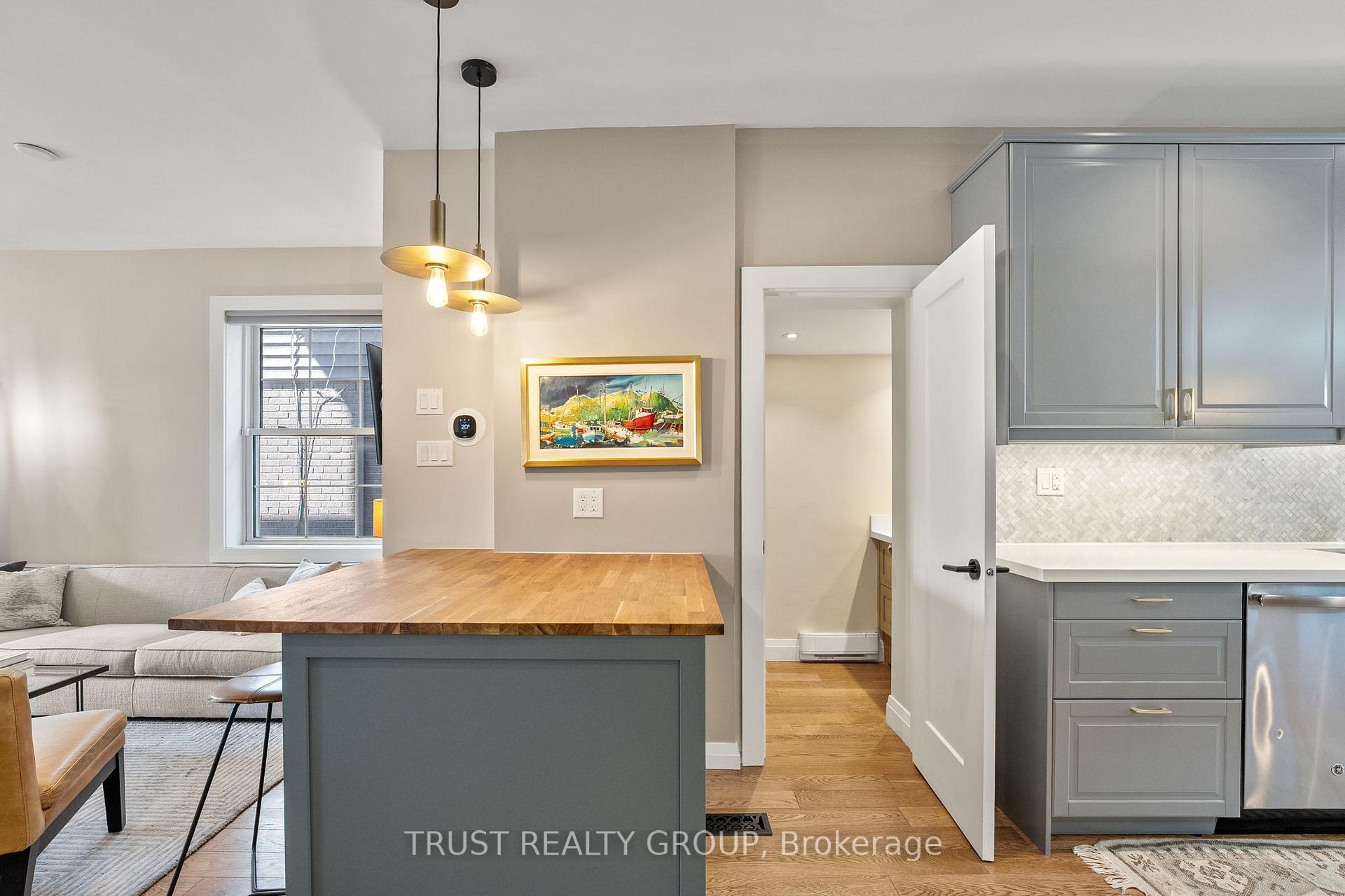 Photo 6 of 262 Queensdale Avenue, Toronto, Danforth Village-East York — HOMEH