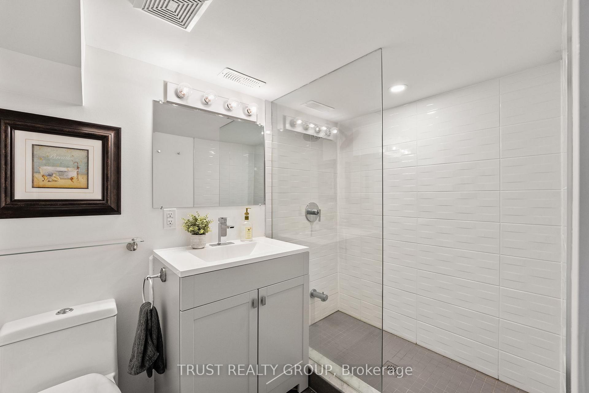 Photo 23 of 262 Queensdale Avenue, Toronto, Danforth Village-East York — HOMEH