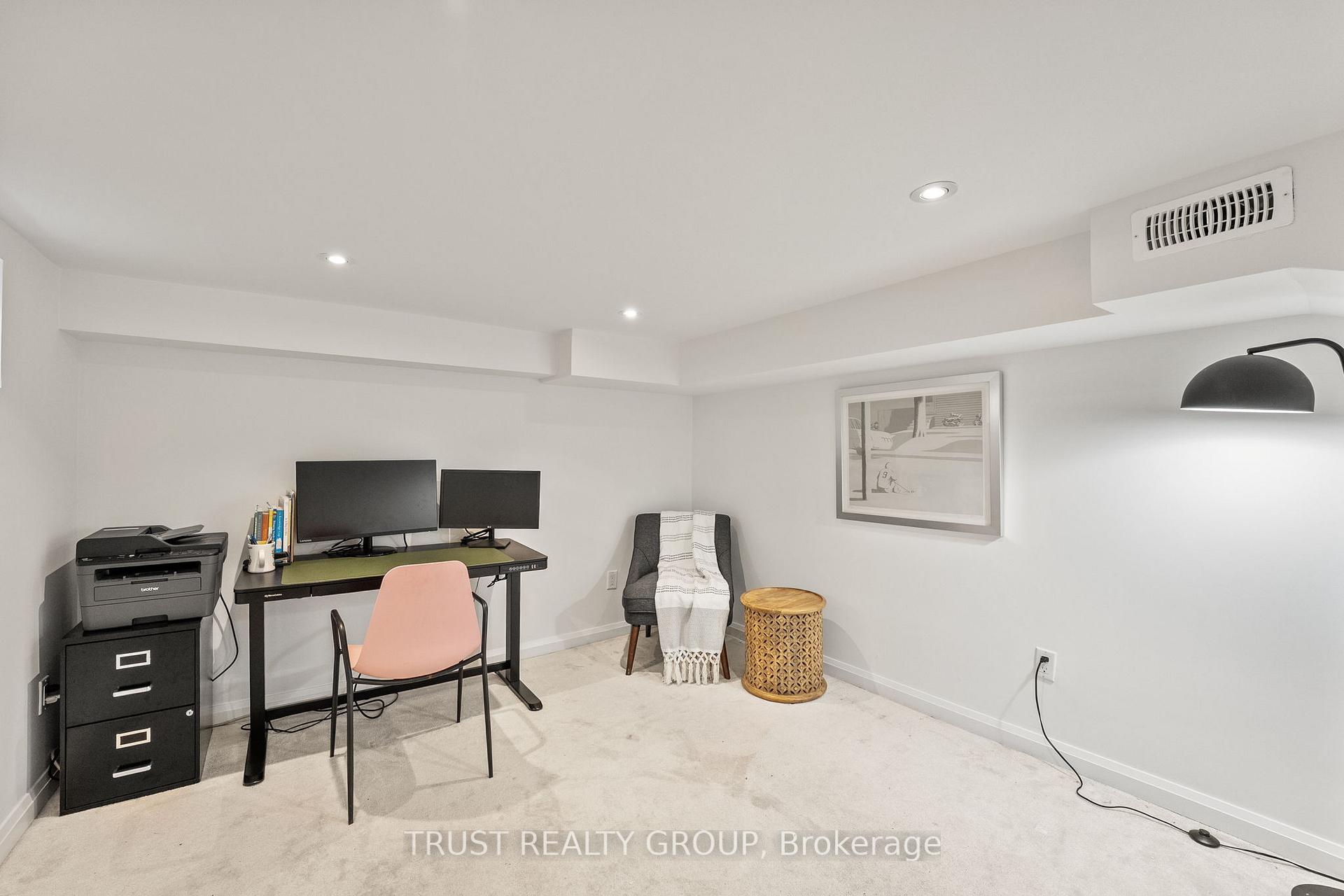 Photo 24 of 262 Queensdale Avenue, Toronto, Danforth Village-East York — HOMEH