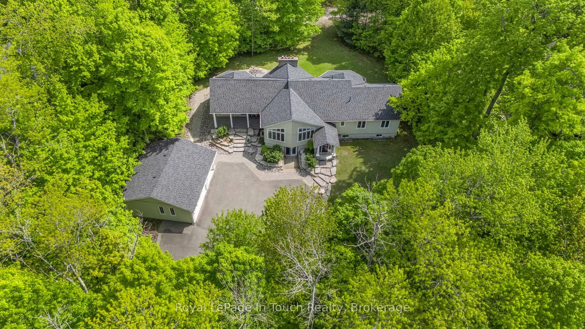 Photo 2 of 726 Pennorth Drive, Tiny, Rural Tiny — HOMEH