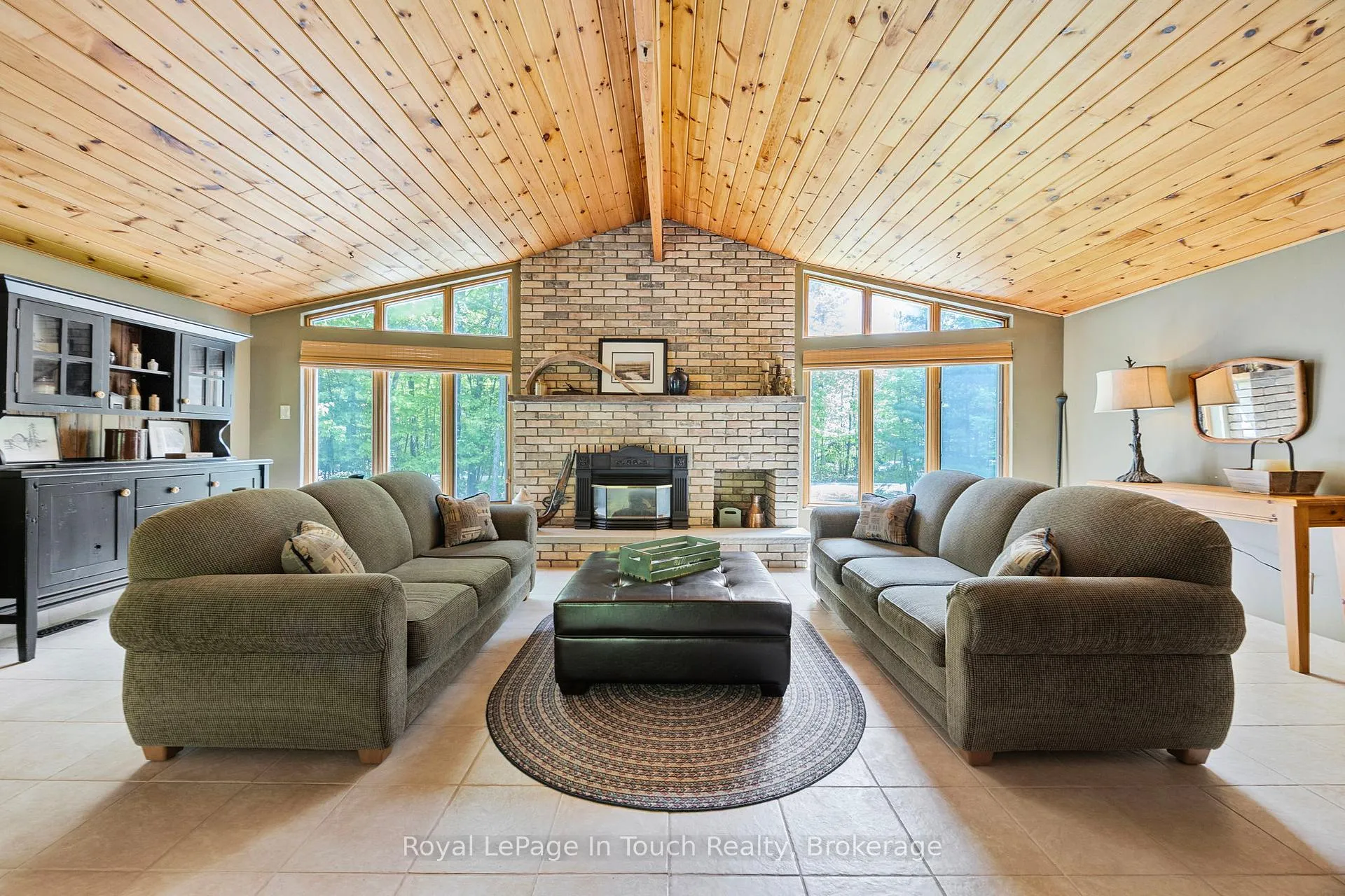 Photo 7 of 726 Pennorth Drive, Tiny, Rural Tiny — HOMEH