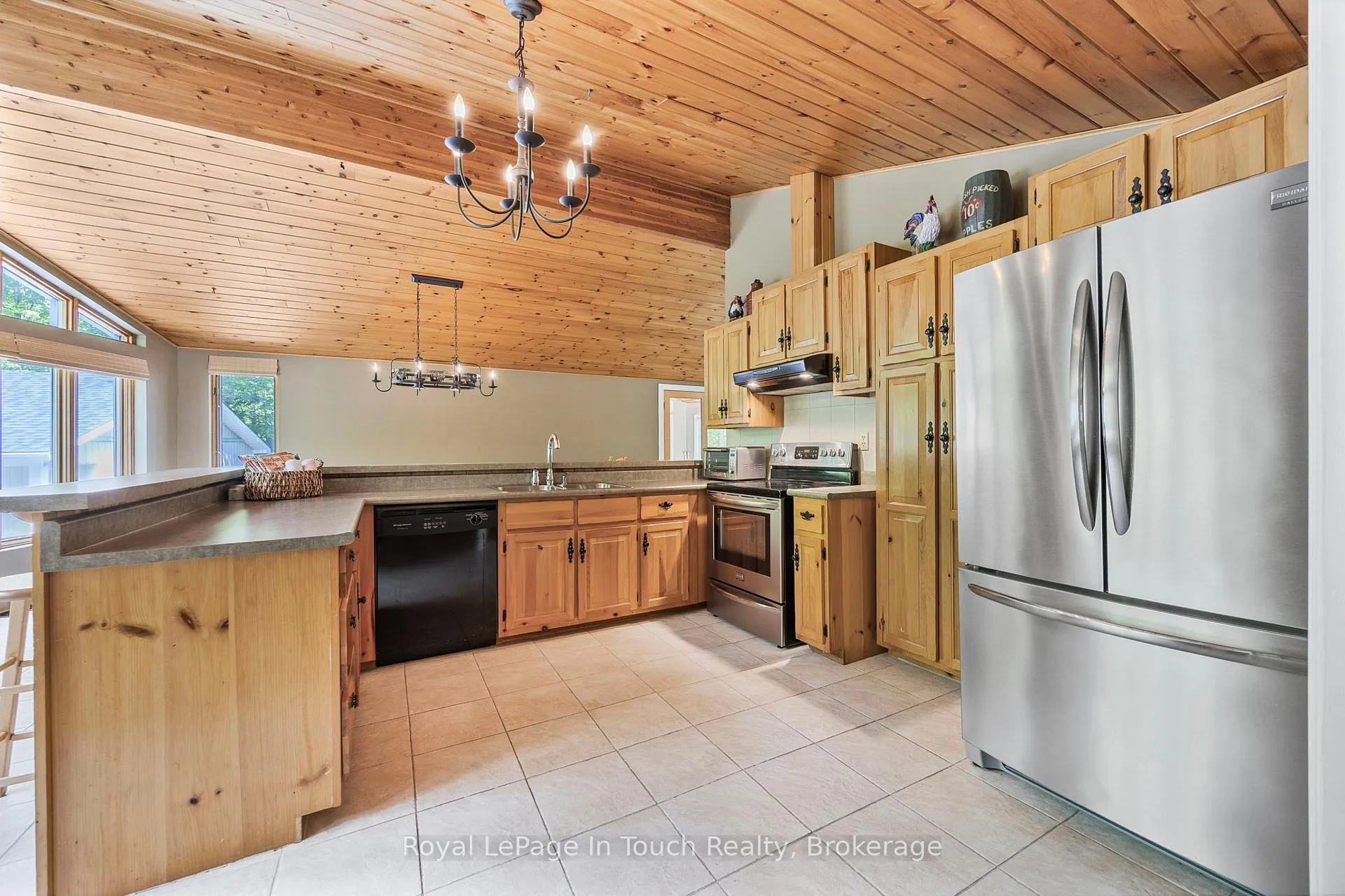 Photo 13 of 726 Pennorth Drive, Tiny, Rural Tiny — HOMEH