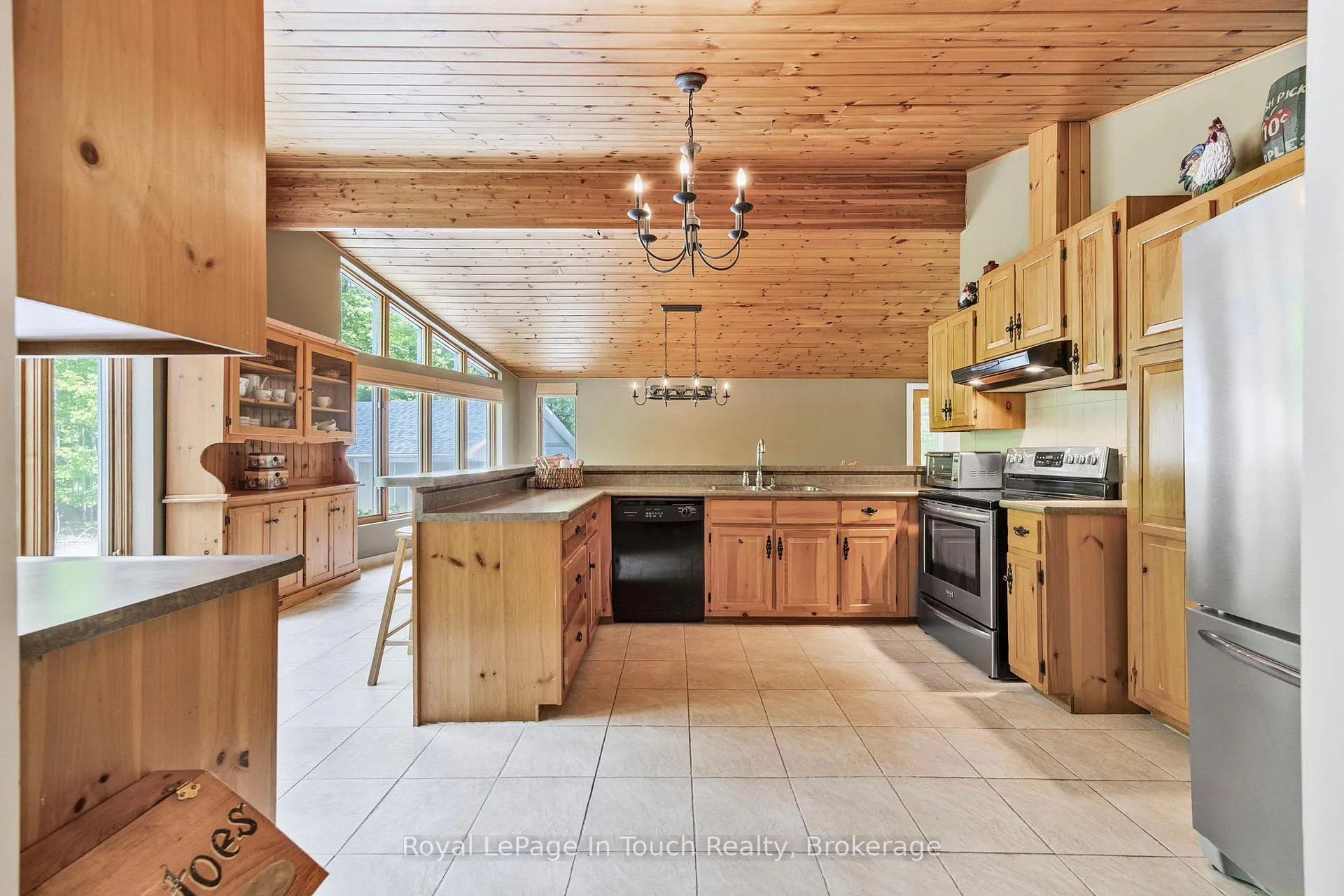 Photo 14 of 726 Pennorth Drive, Tiny, Rural Tiny — HOMEH