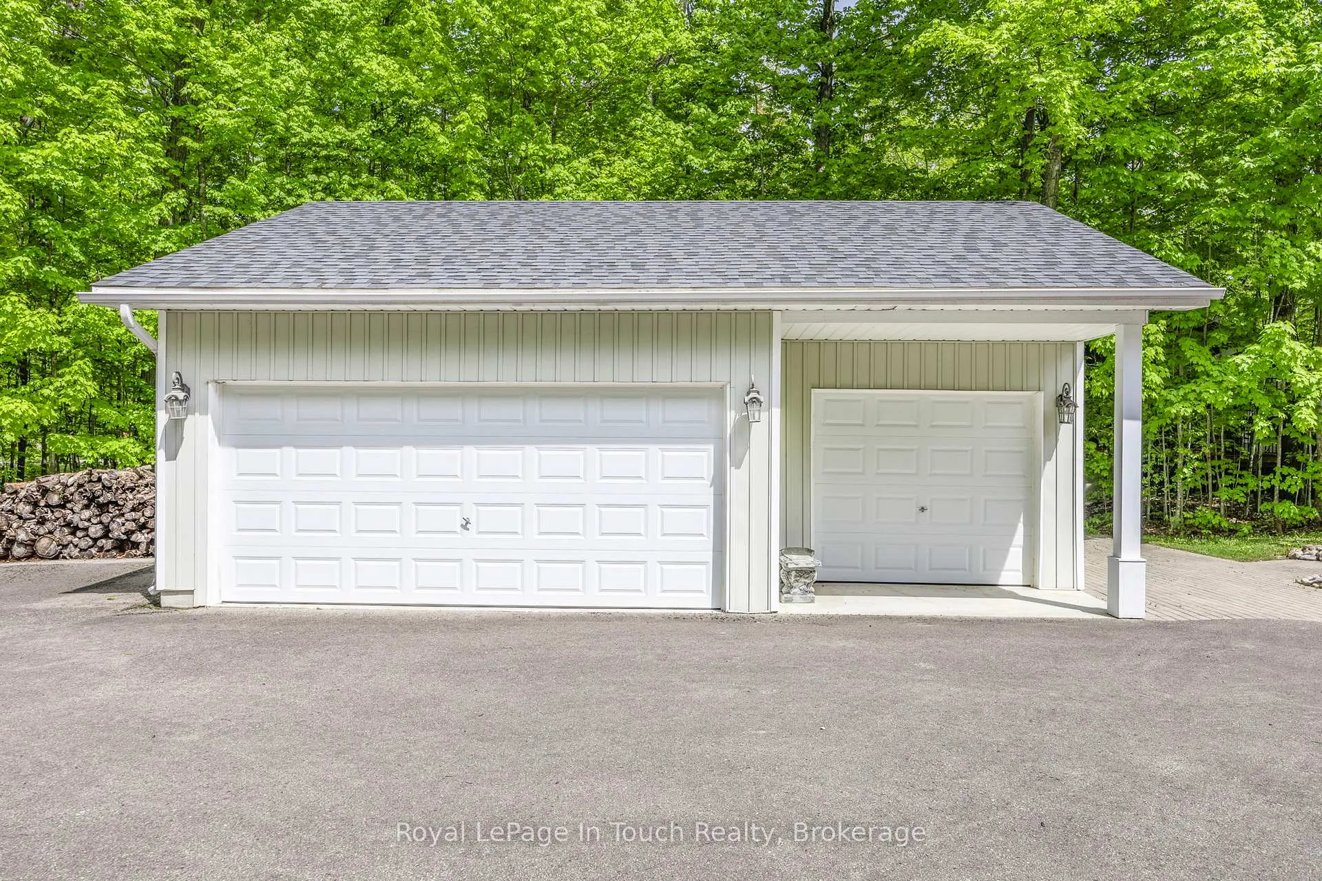 Photo 25 of 726 Pennorth Drive, Tiny, Rural Tiny — HOMEH