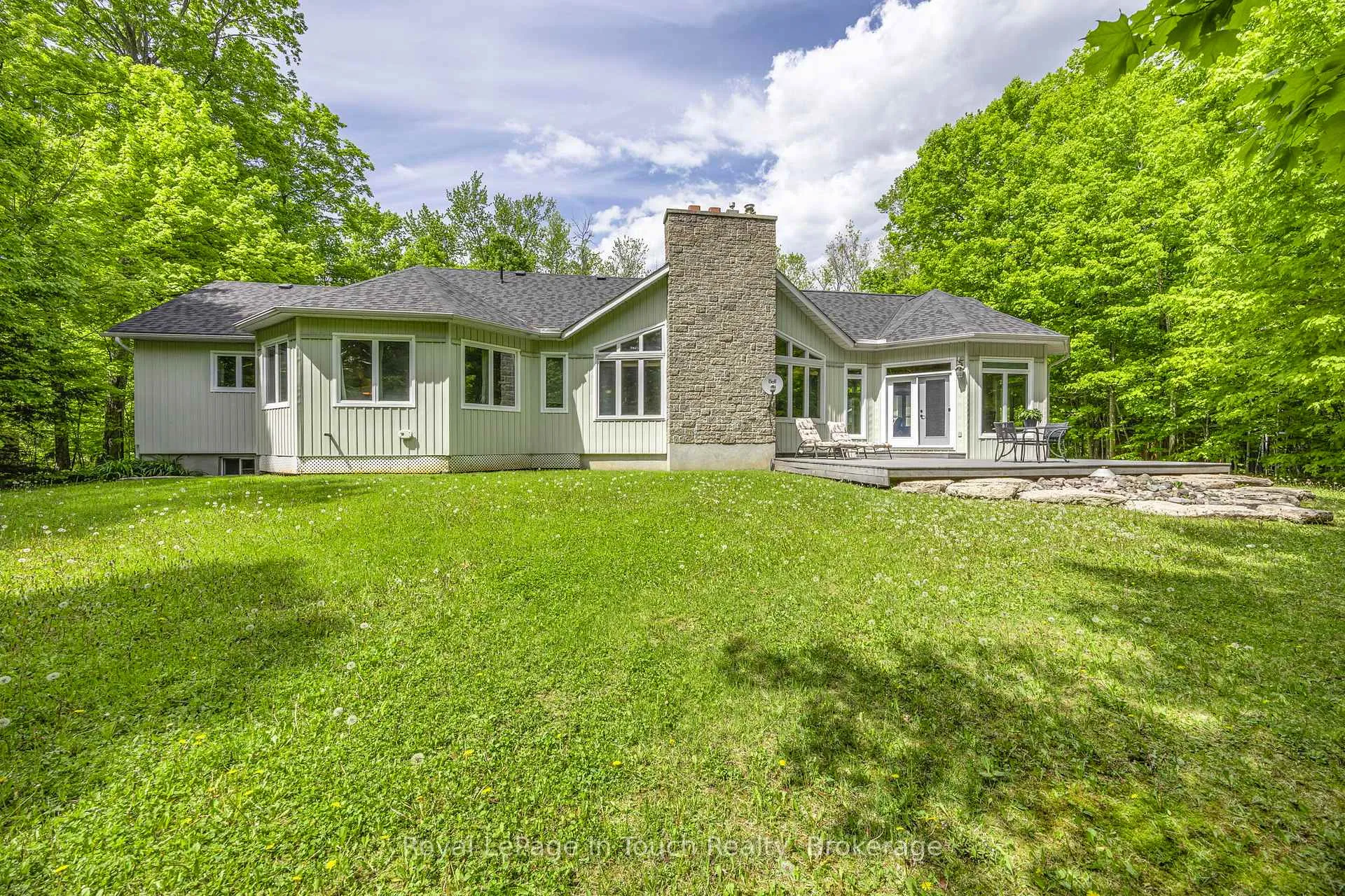 Photo 28 of 726 Pennorth Drive, Tiny, Rural Tiny — HOMEH