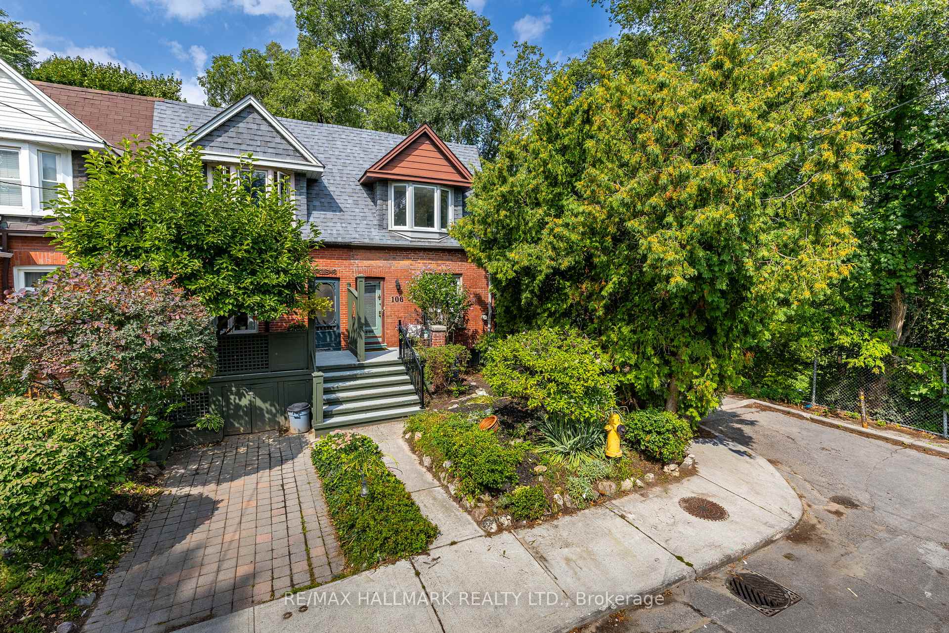 Front of 106 Frizzell Avenue