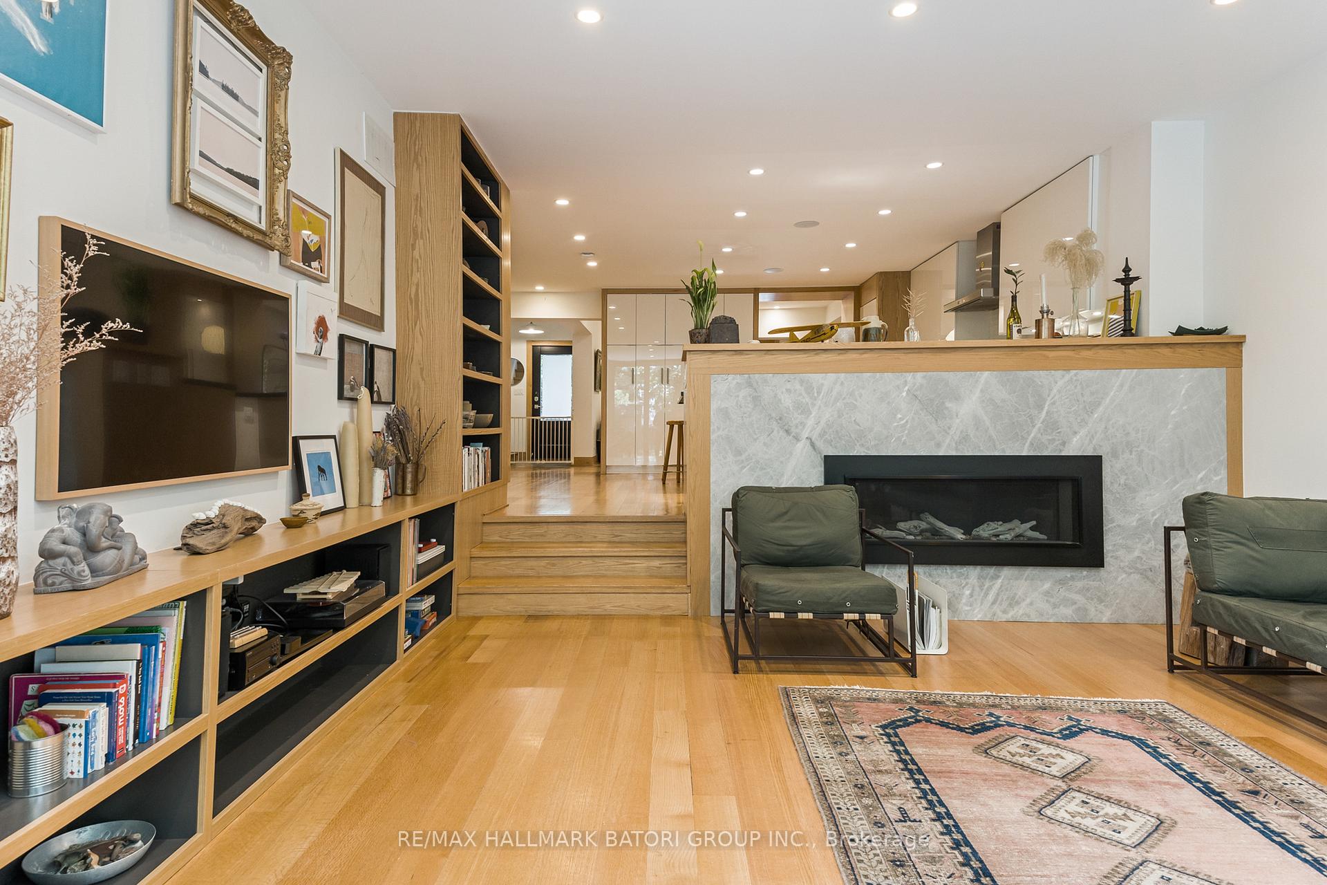 Photo 3 of 249 Albany Avenue, Toronto, The Annex — HOMEH