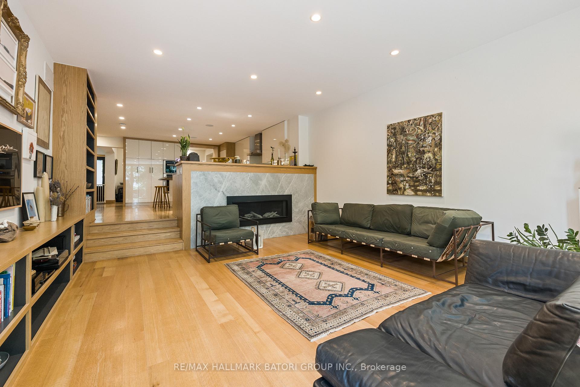 Photo 4 of 249 Albany Avenue, Toronto, The Annex — HOMEH
