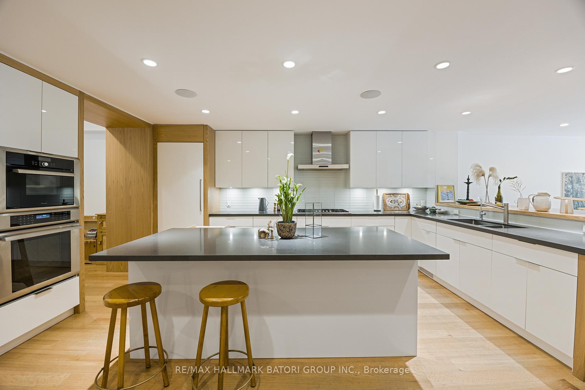 Photo 13 of 249 Albany Avenue, Toronto, The Annex — HOMEH