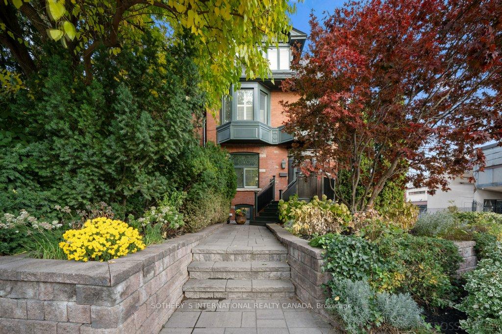Photo 4 of 3 Poplar Plains Road, Toronto, Casa Loma — HOMEH