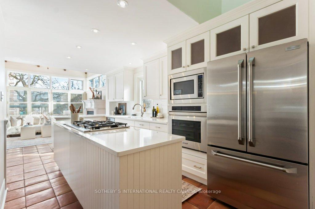 Photo 12 of 3 Poplar Plains Road, Toronto, Casa Loma — HOMEH