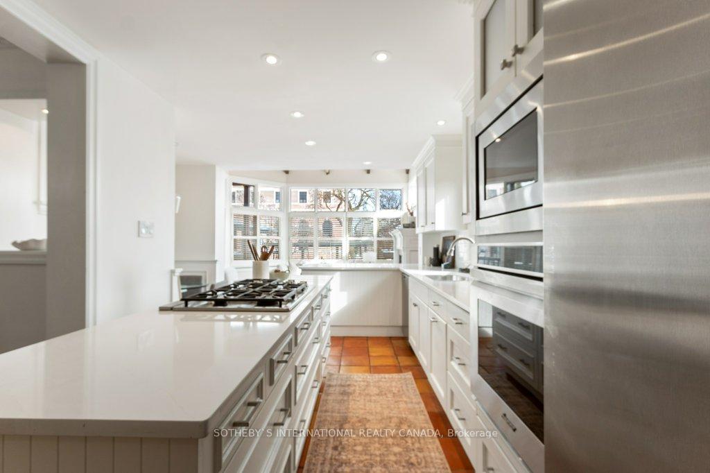 Photo 14 of 3 Poplar Plains Road, Toronto, Casa Loma — HOMEH