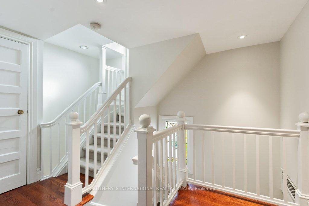 Photo 16 of 3 Poplar Plains Road, Toronto, Casa Loma — HOMEH