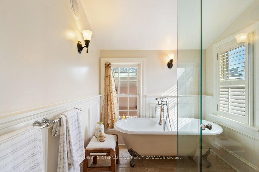 Photo 24 of 3 Poplar Plains Road, Toronto, Casa Loma — HOMEH