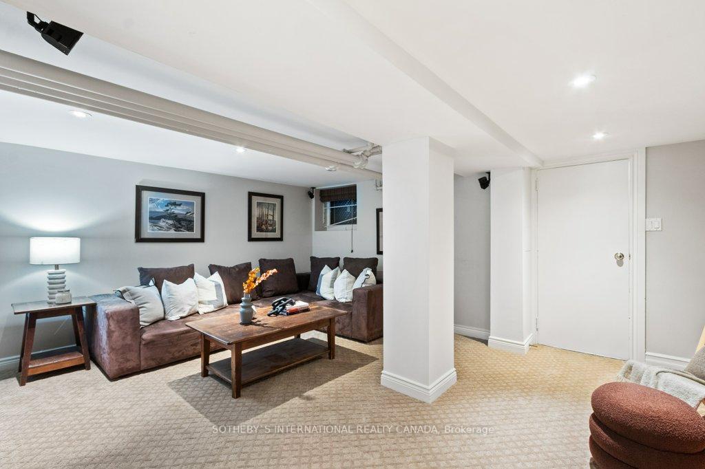 Photo 27 of 3 Poplar Plains Road, Toronto, Casa Loma — HOMEH