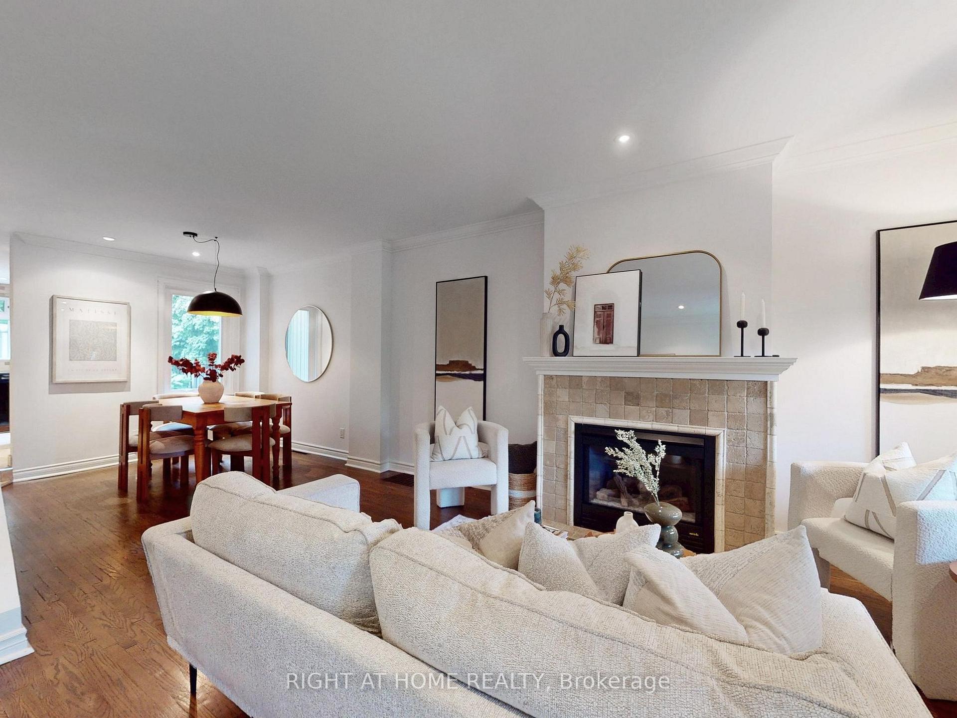 Photo 2 of 18 Kingsmount Park Road, Toronto, Woodbine Corridor — HOMEH