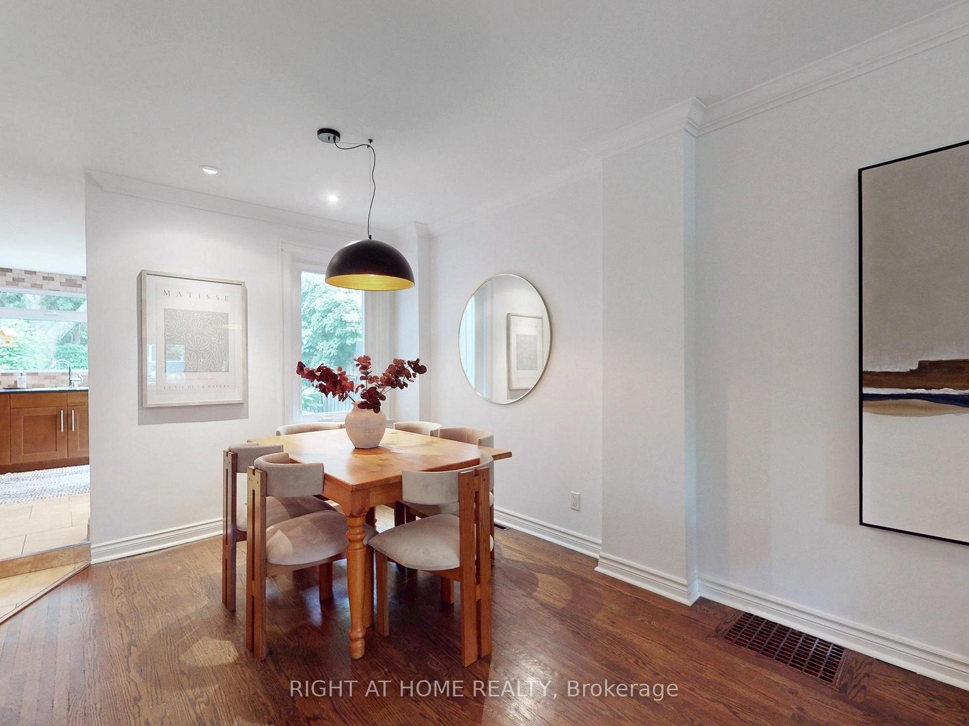 Photo 7 of 18 Kingsmount Park Road, Toronto, Woodbine Corridor — HOMEH