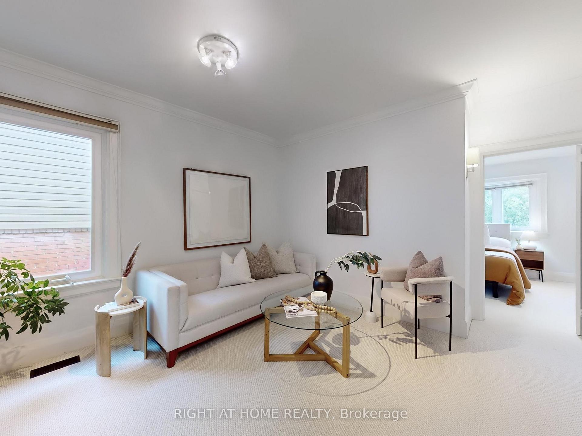 Photo 14 of 18 Kingsmount Park Road, Toronto, Woodbine Corridor — HOMEH