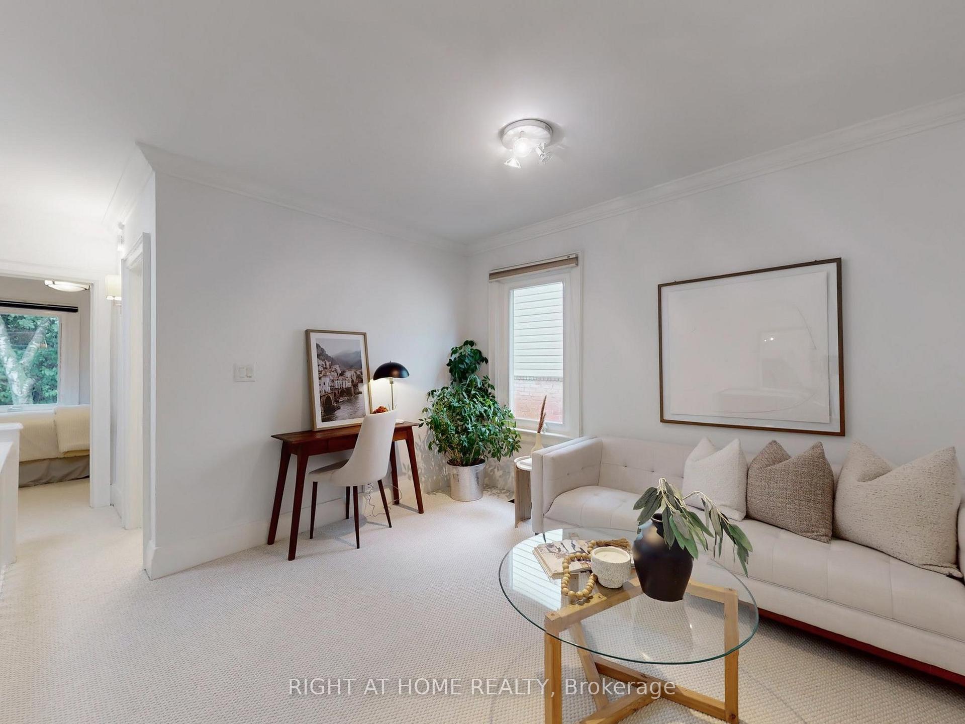 Photo 16 of 18 Kingsmount Park Road, Toronto, Woodbine Corridor — HOMEH
