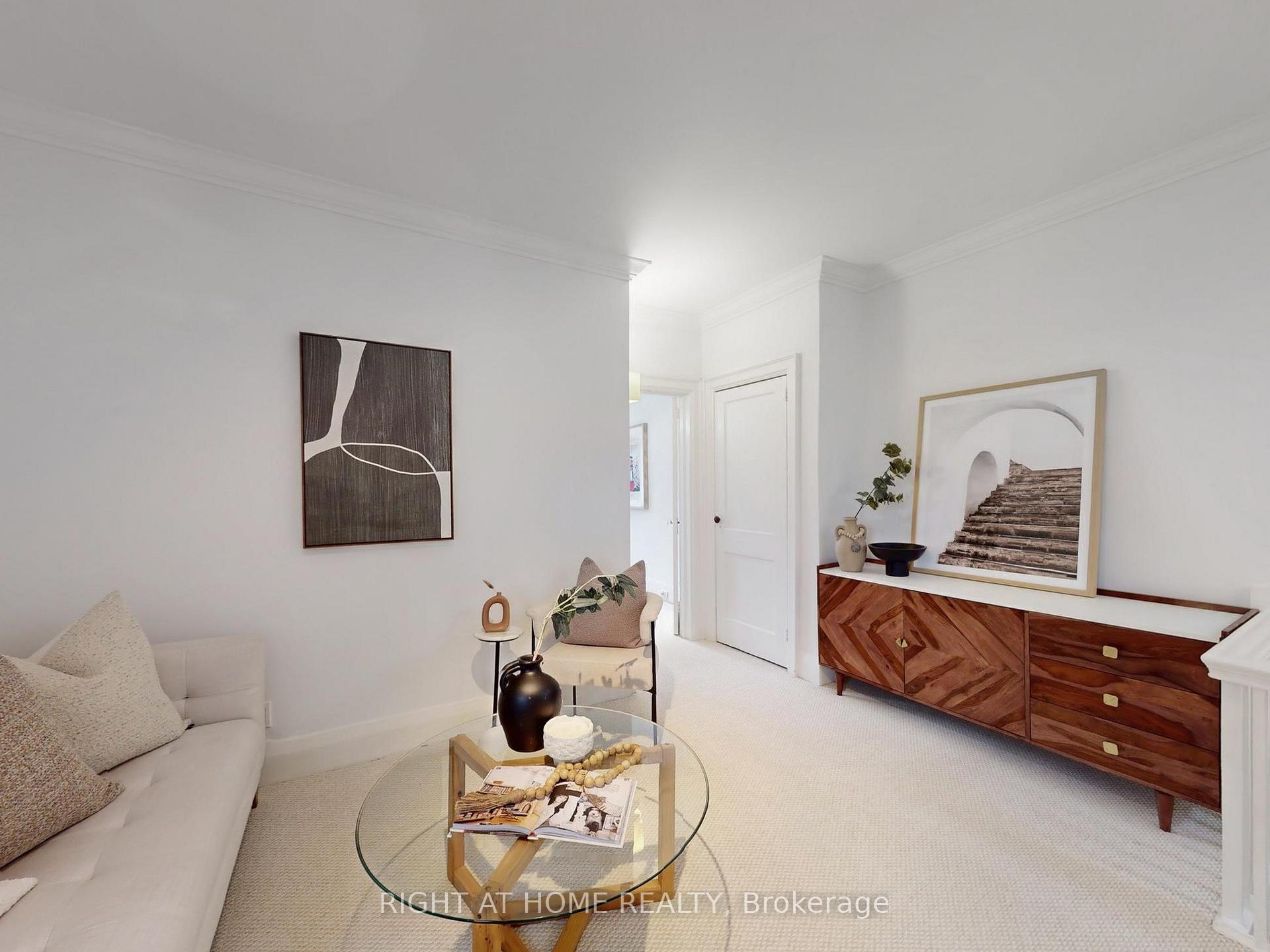 Photo 17 of 18 Kingsmount Park Road, Toronto, Woodbine Corridor — HOMEH