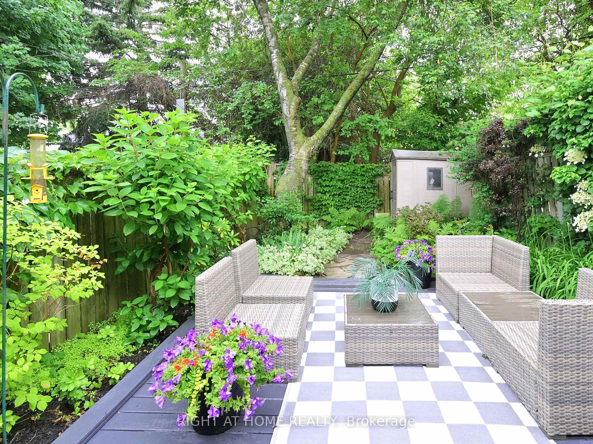 Photo 33 of 18 Kingsmount Park Road, Toronto, Woodbine Corridor — HOMEH