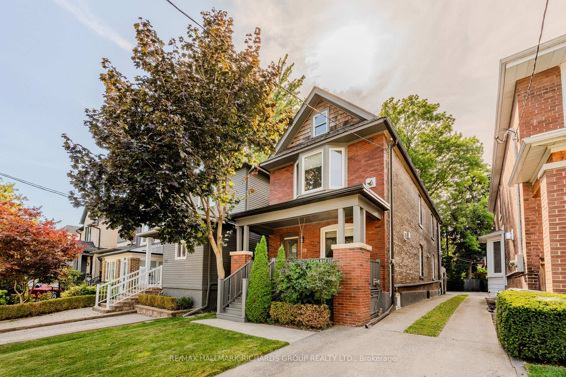 Photo 2 of 138 Ashdale Avenue, Toronto, Greenwood-Coxwell — HOMEH