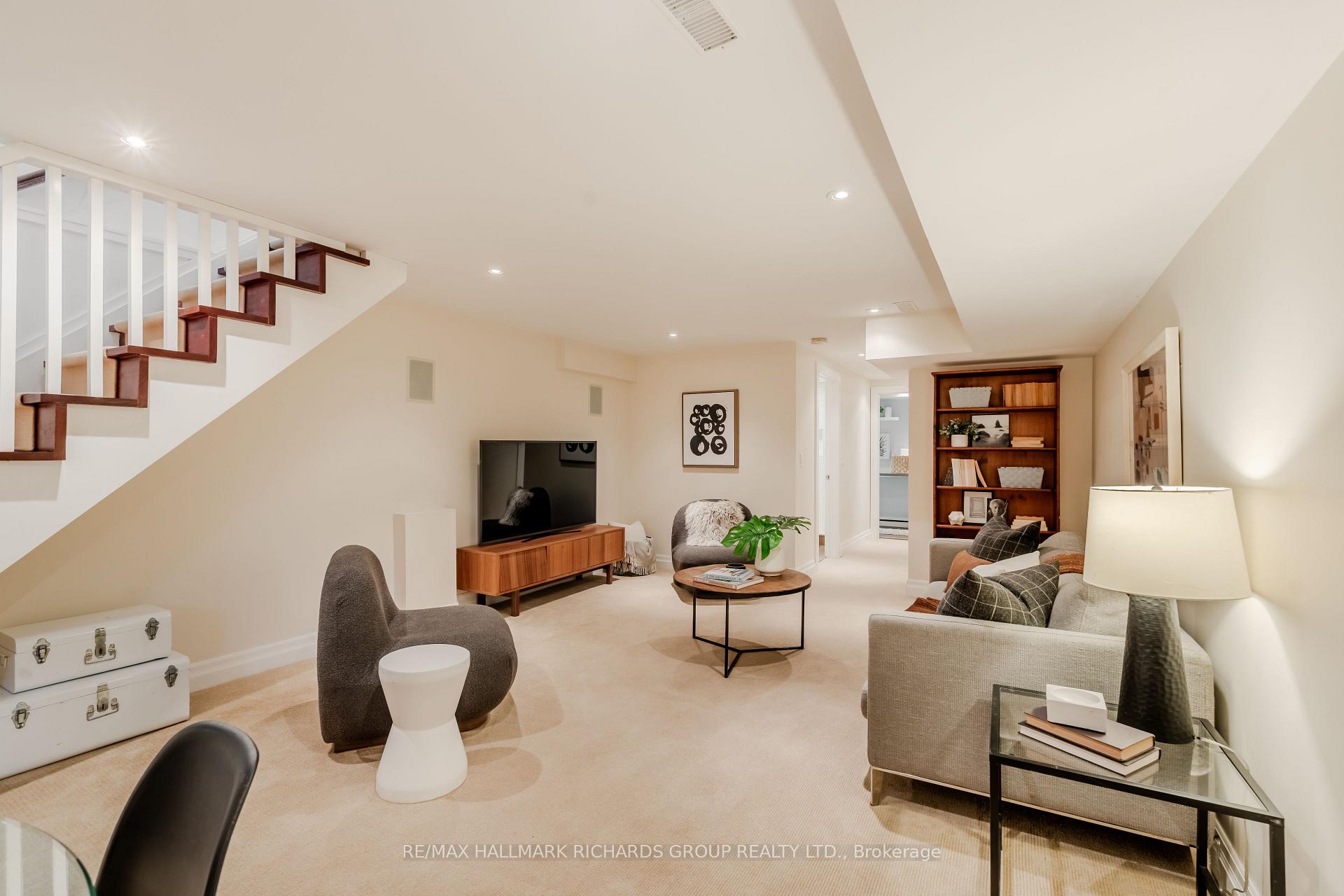 Photo 34 of 138 Ashdale Avenue, Toronto, Greenwood-Coxwell — HOMEH
