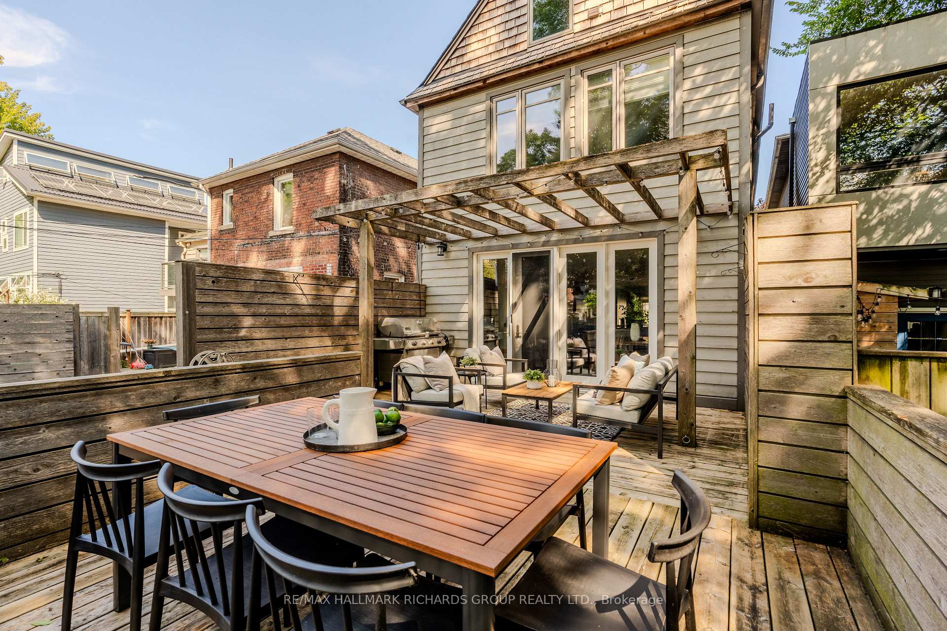 Photo 37 of 138 Ashdale Avenue, Toronto, Greenwood-Coxwell — HOMEH