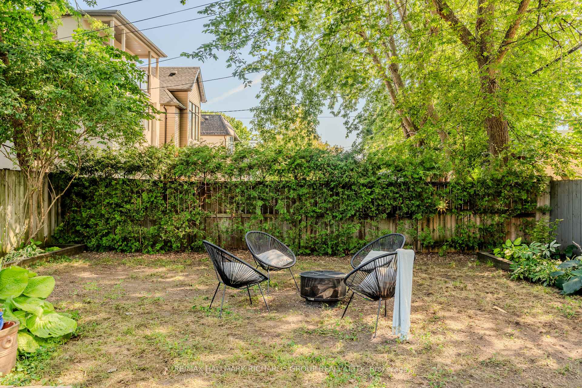 Photo 40 of 138 Ashdale Avenue, Toronto, Greenwood-Coxwell — HOMEH