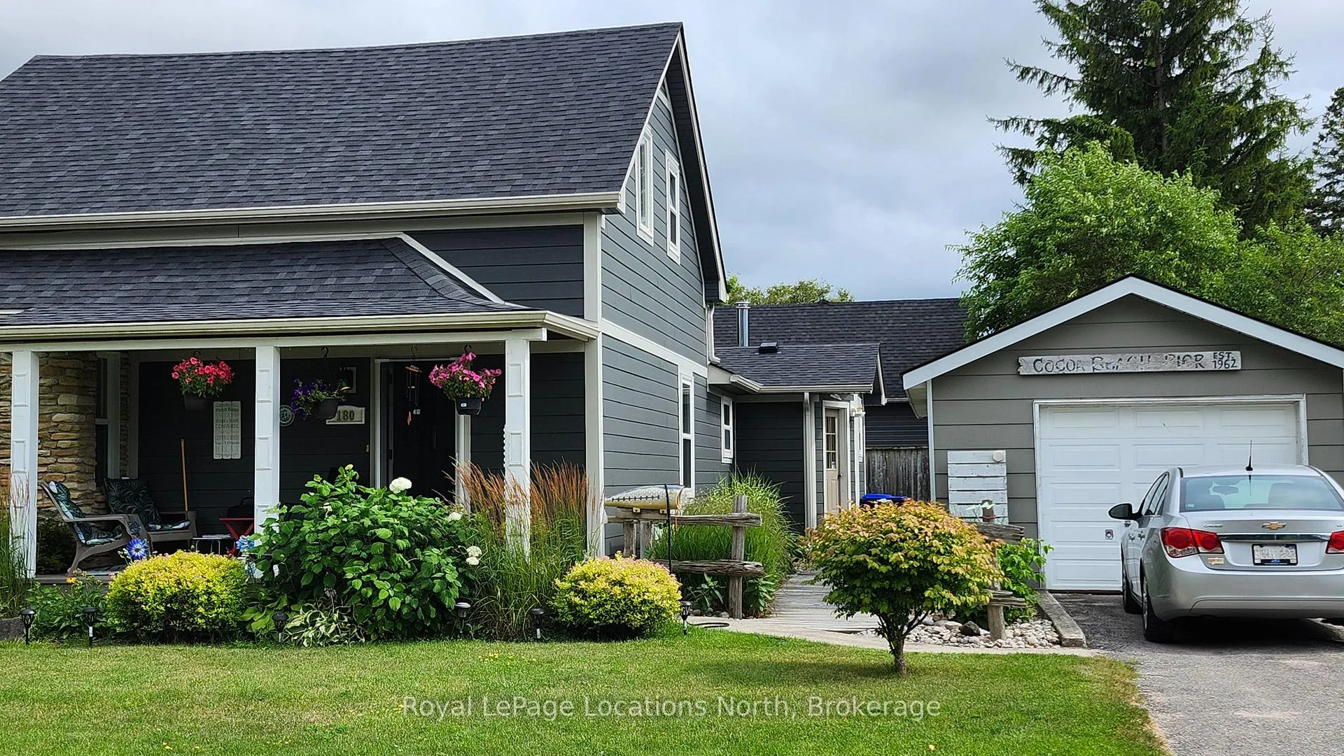 Photo 3 of 180 Ninth Street, Collingwood — HOMEH