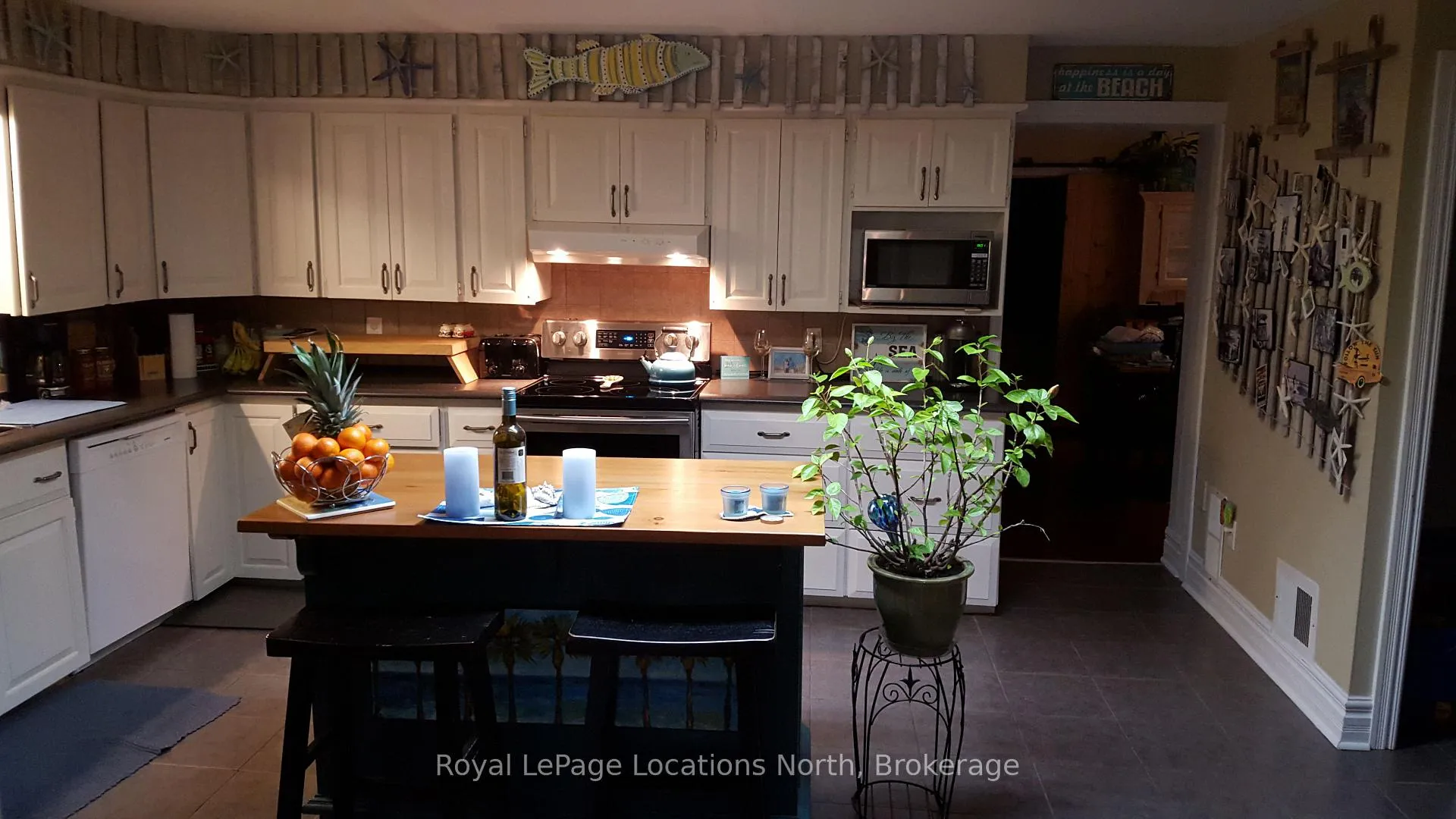 Photo 8 of 180 Ninth Street, Collingwood — HOMEH