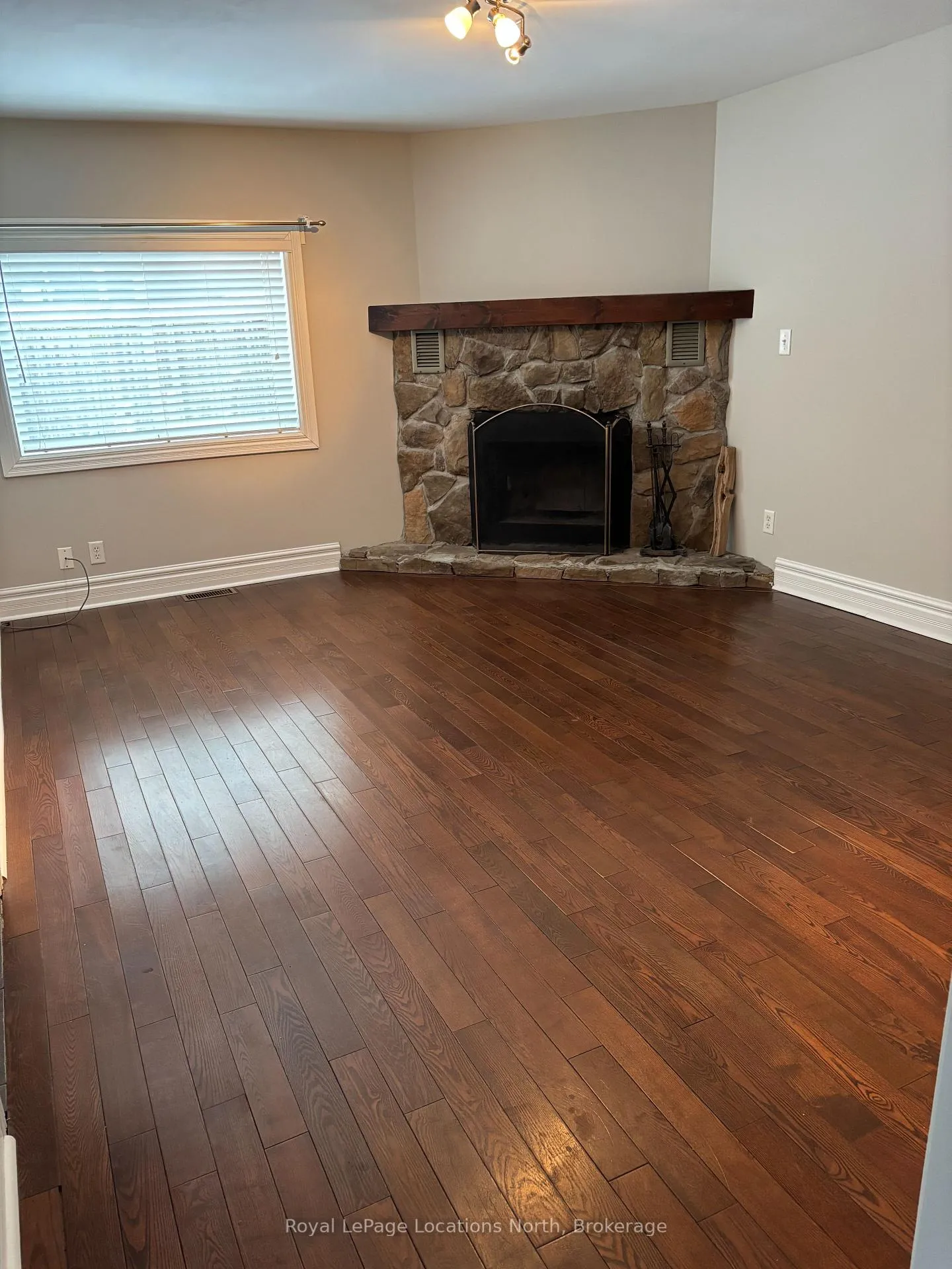 Photo 33 of 180 Ninth Street, Collingwood — HOMEH