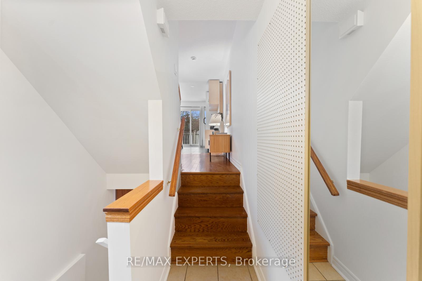 Photo 3 of 433 Melita Crescent, Toronto, Wychwood — HOMEH