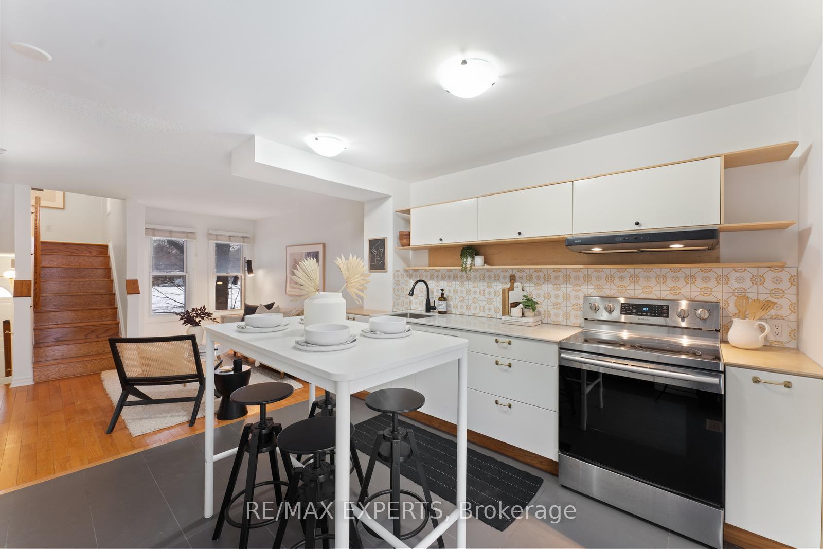 Photo 9 of 433 Melita Crescent, Toronto, Wychwood — HOMEH