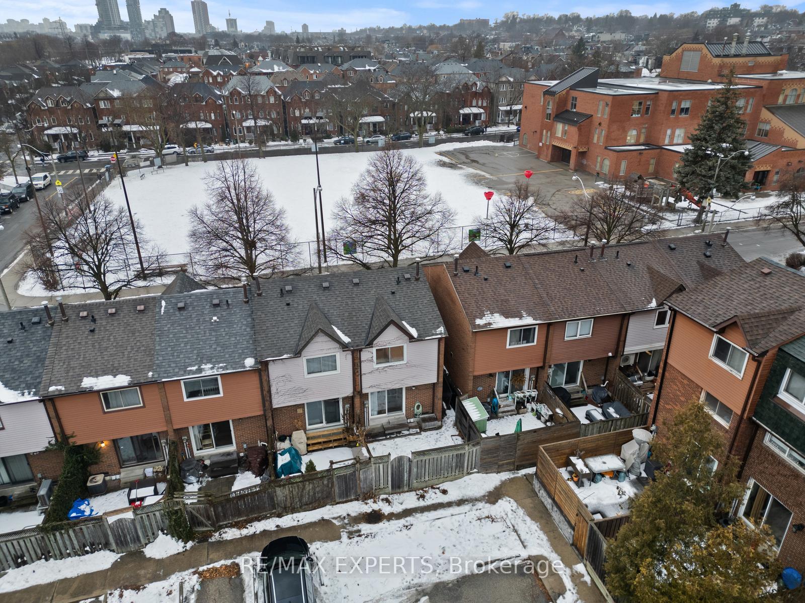 Photo 35 of 433 Melita Crescent, Toronto, Wychwood — HOMEH