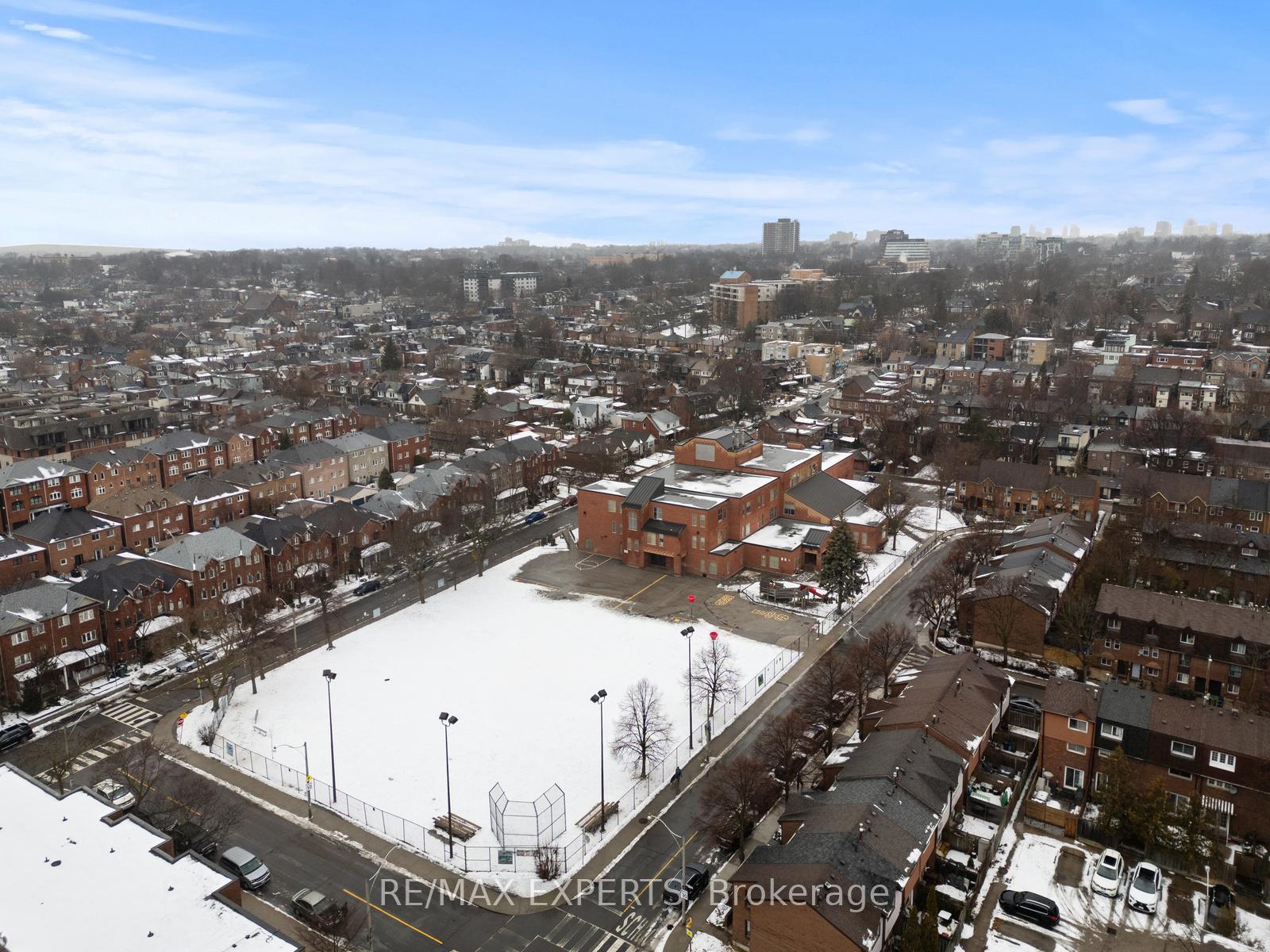 Photo 40 of 433 Melita Crescent, Toronto, Wychwood — HOMEH
