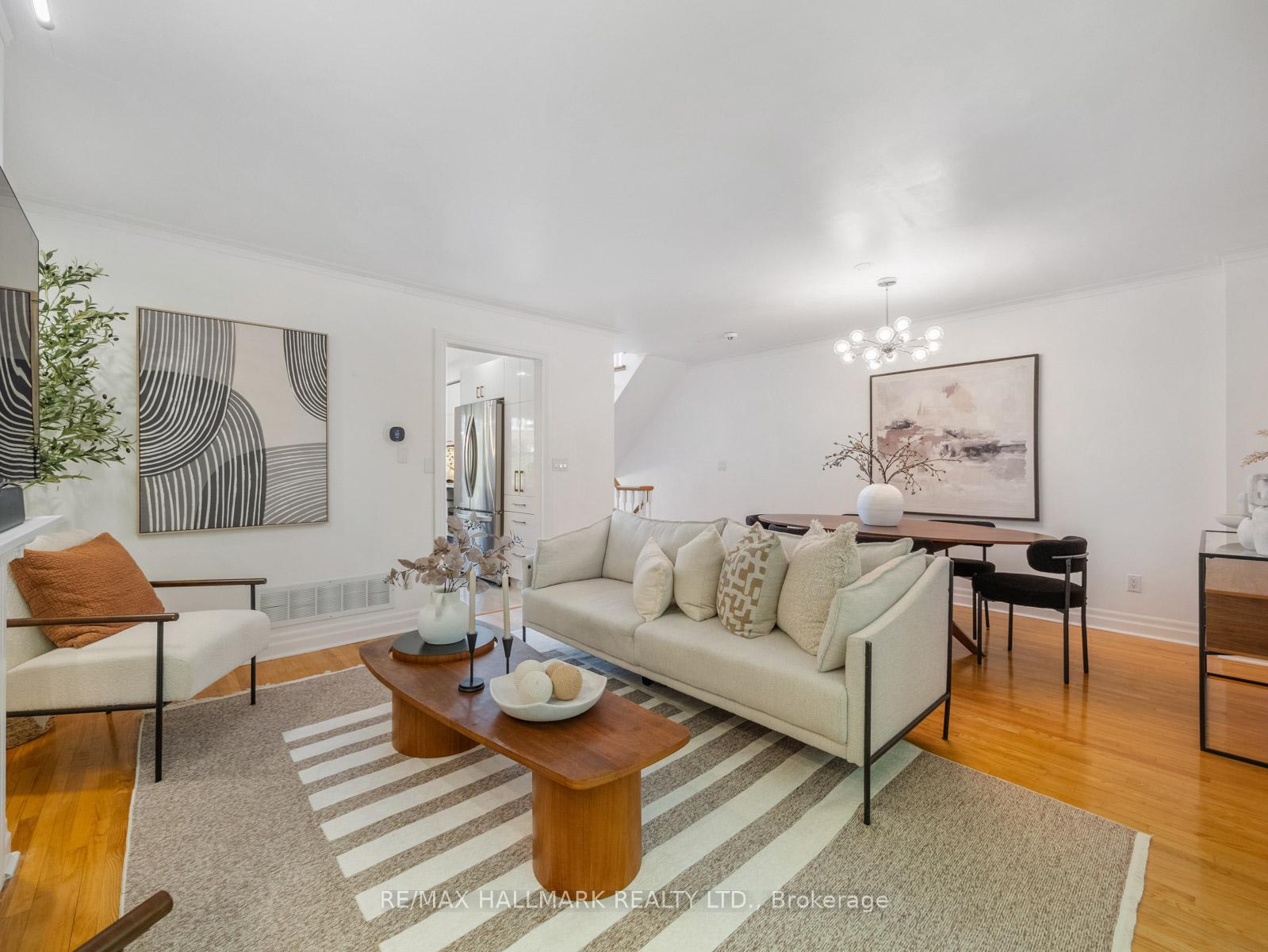 Photo 7 of 16 Fitzgerald Mews, Toronto, Woodbine Corridor — HOMEH