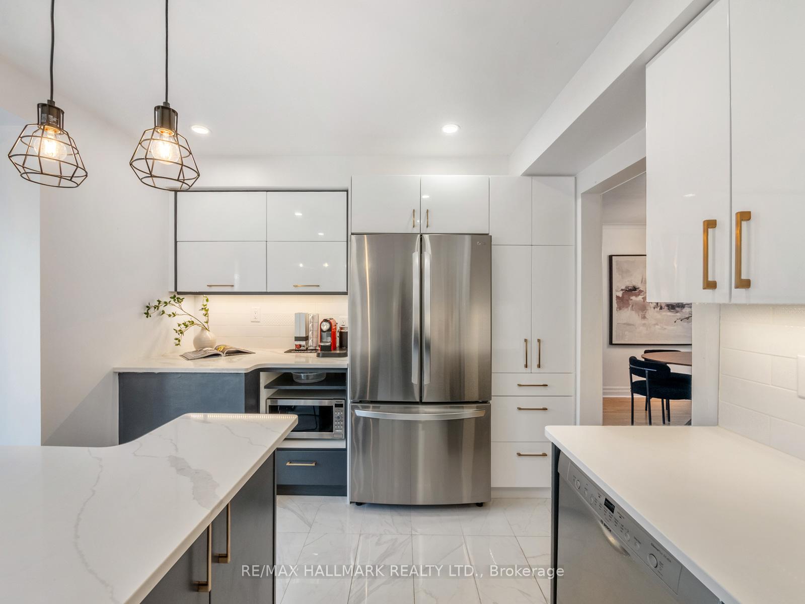 Photo 14 of 16 Fitzgerald Mews, Toronto, Woodbine Corridor — HOMEH