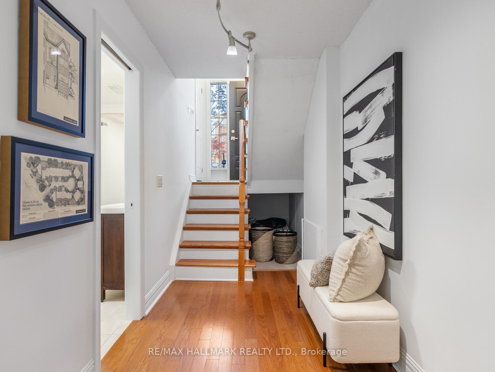 Photo 23 of 16 Fitzgerald Mews, Toronto, Woodbine Corridor — HOMEH