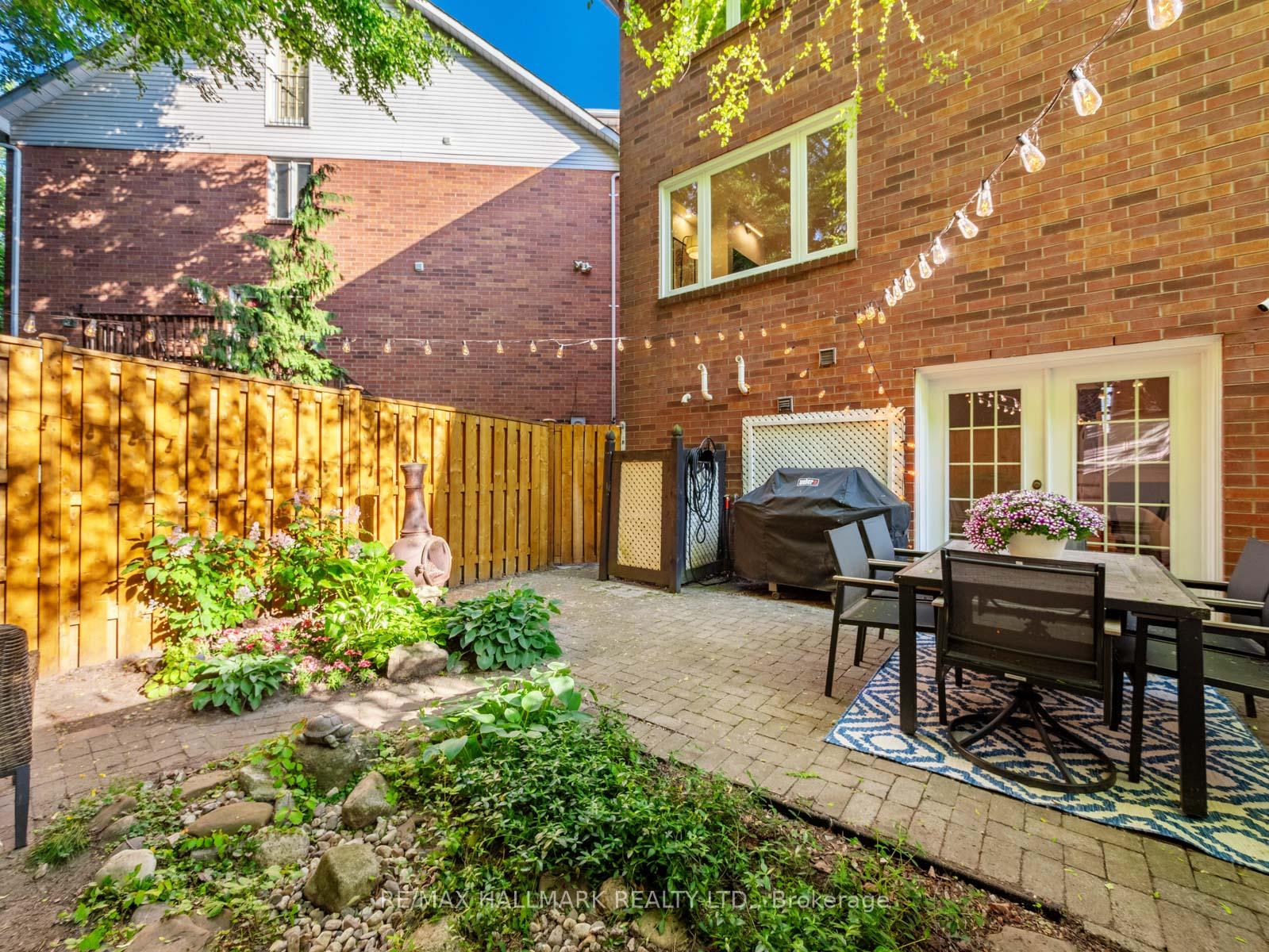 Photo 31 of 16 Fitzgerald Mews, Toronto, Woodbine Corridor — HOMEH