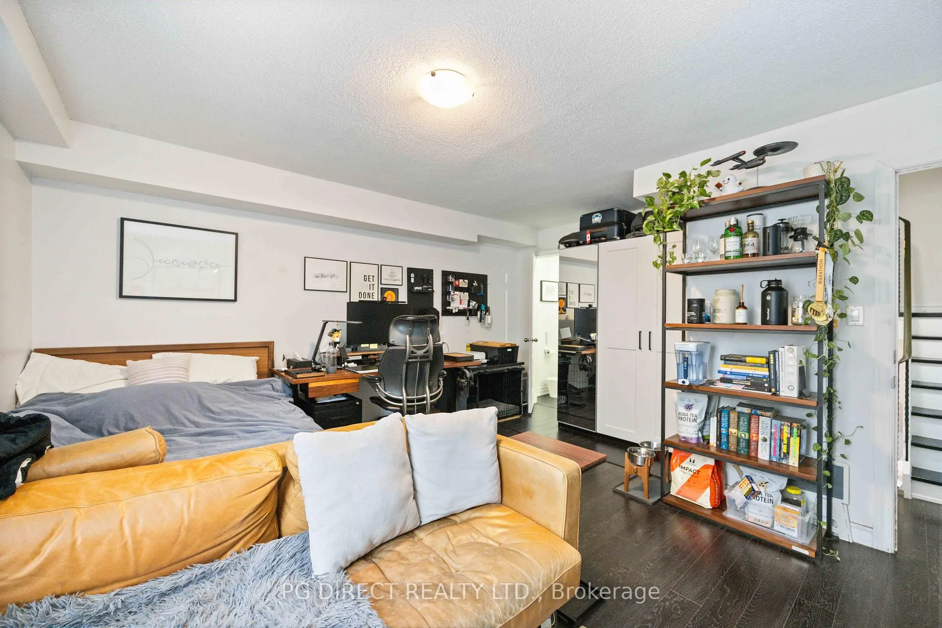 Photo 6 of 88 Stanley Terrace, Toronto, Niagara — HOMEH