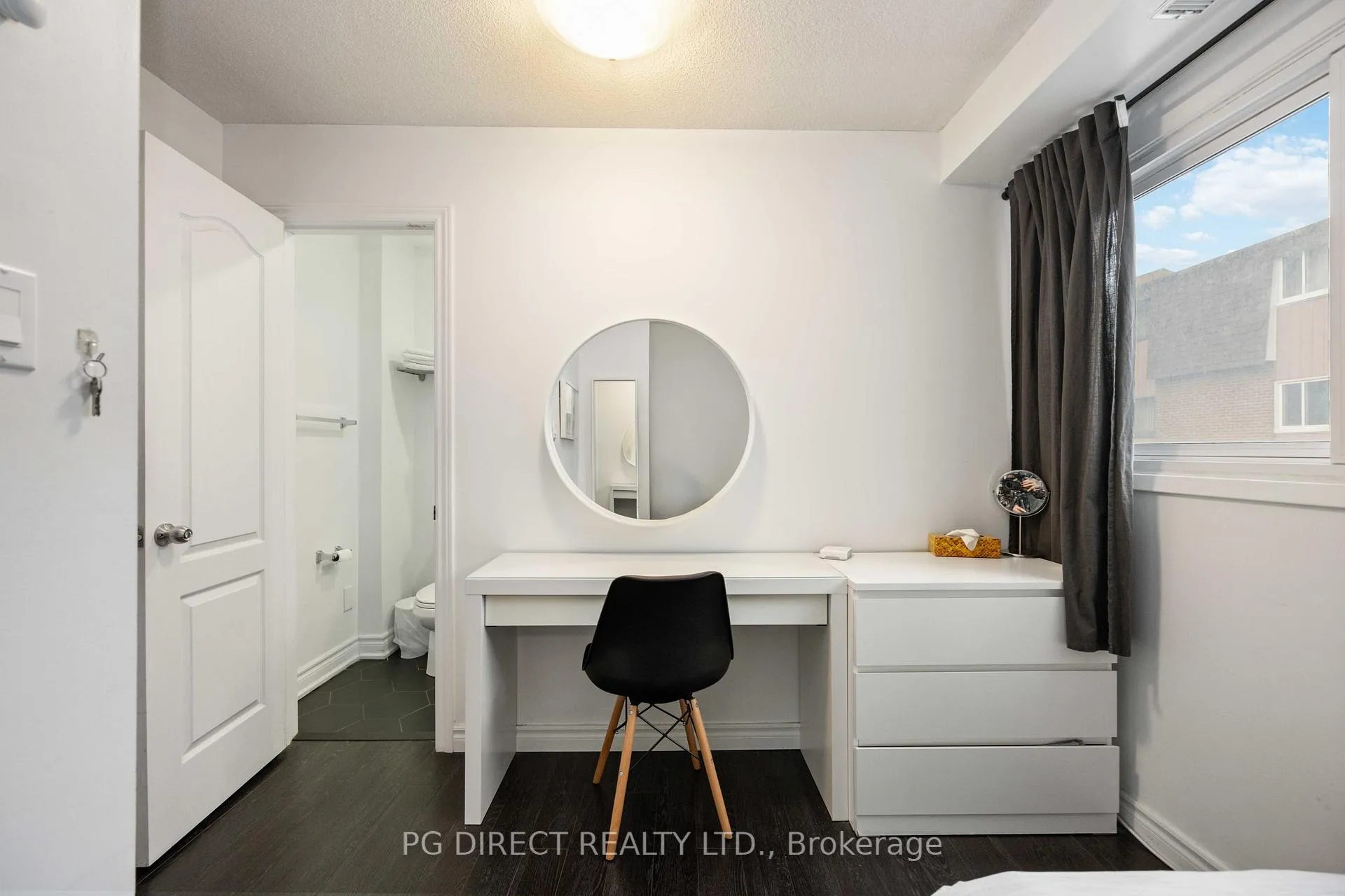 Photo 7 of 88 Stanley Terrace, Toronto, Niagara — HOMEH