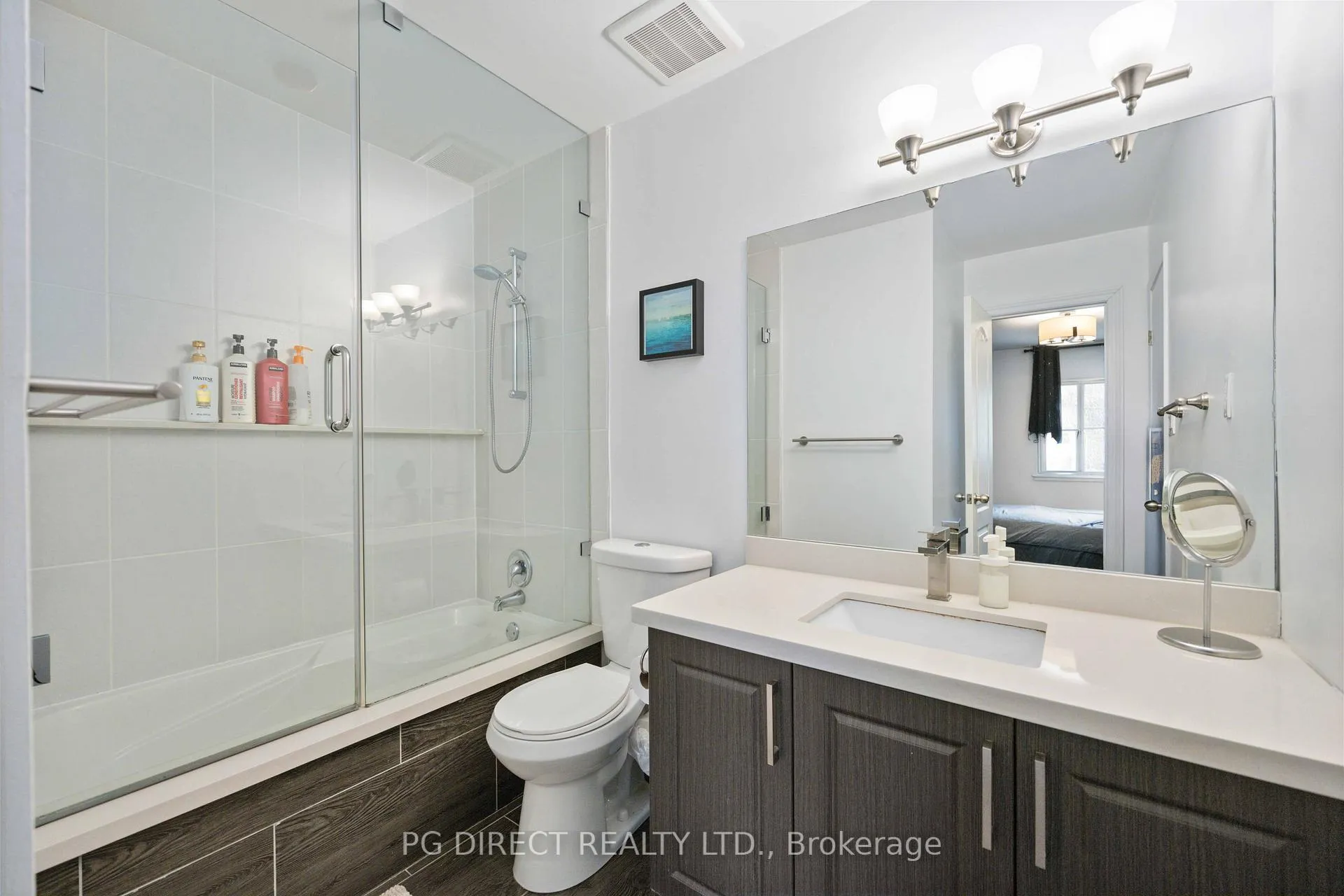 Photo 9 of 88 Stanley Terrace, Toronto, Niagara — HOMEH