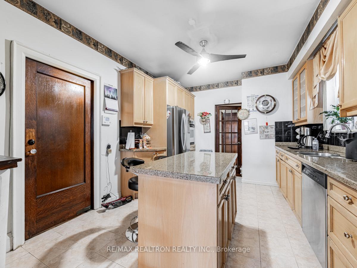 Photo 3 of 25 Robina Avenue, Toronto, Oakwood Village — HOMEH