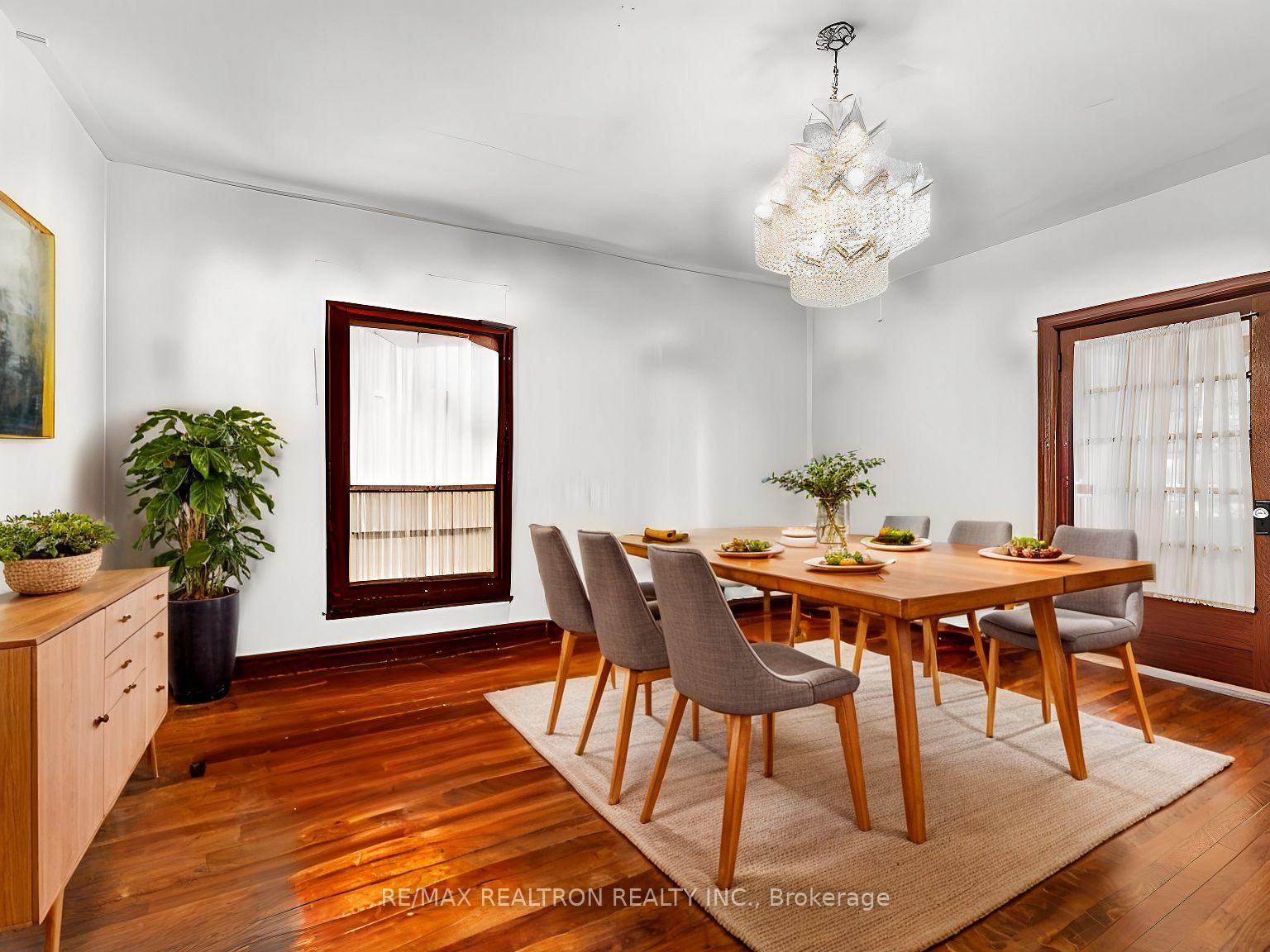 Photo 6 of 25 Robina Avenue, Toronto, Oakwood Village — HOMEH
