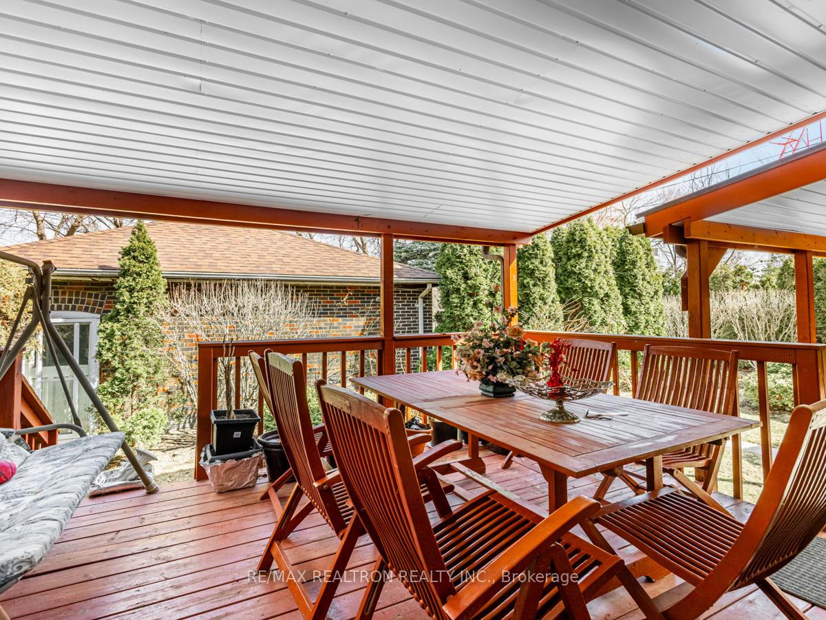 Photo 21 of 25 Robina Avenue, Toronto, Oakwood Village — HOMEH