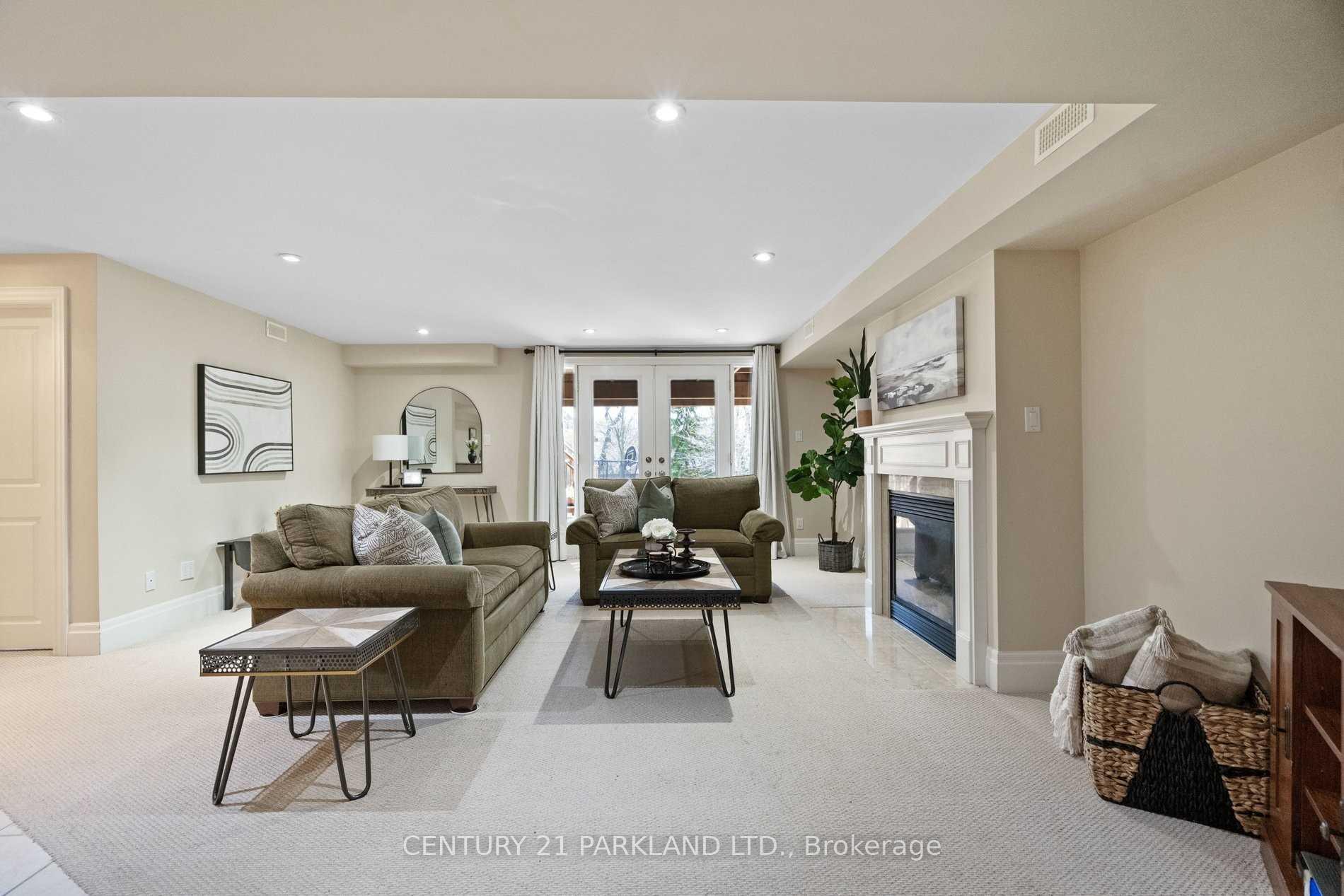 Photo 30 of 2 Leonard Circle, Toronto, The Beaches — HOMEH