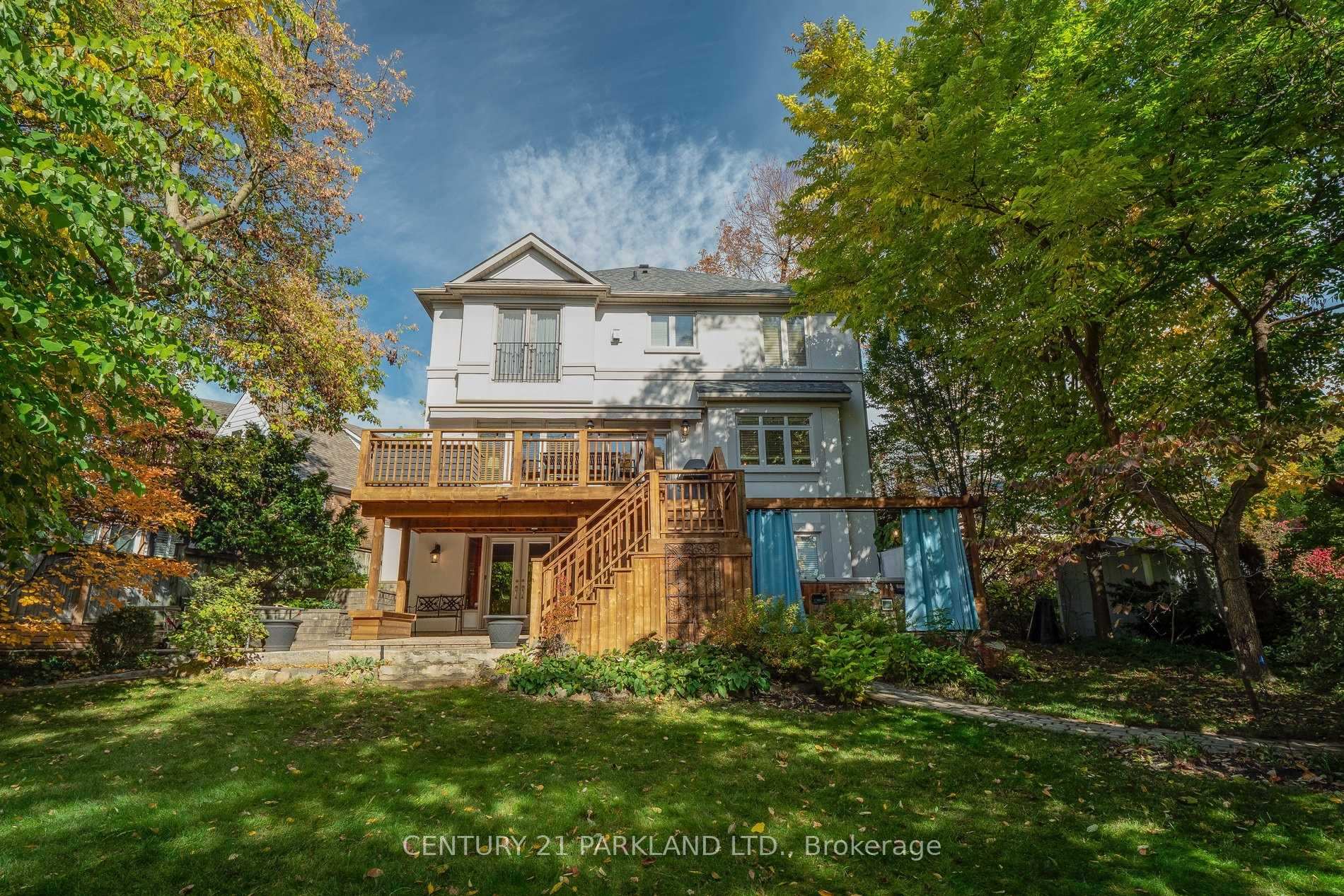 Photo 39 of 2 Leonard Circle, Toronto, The Beaches — HOMEH